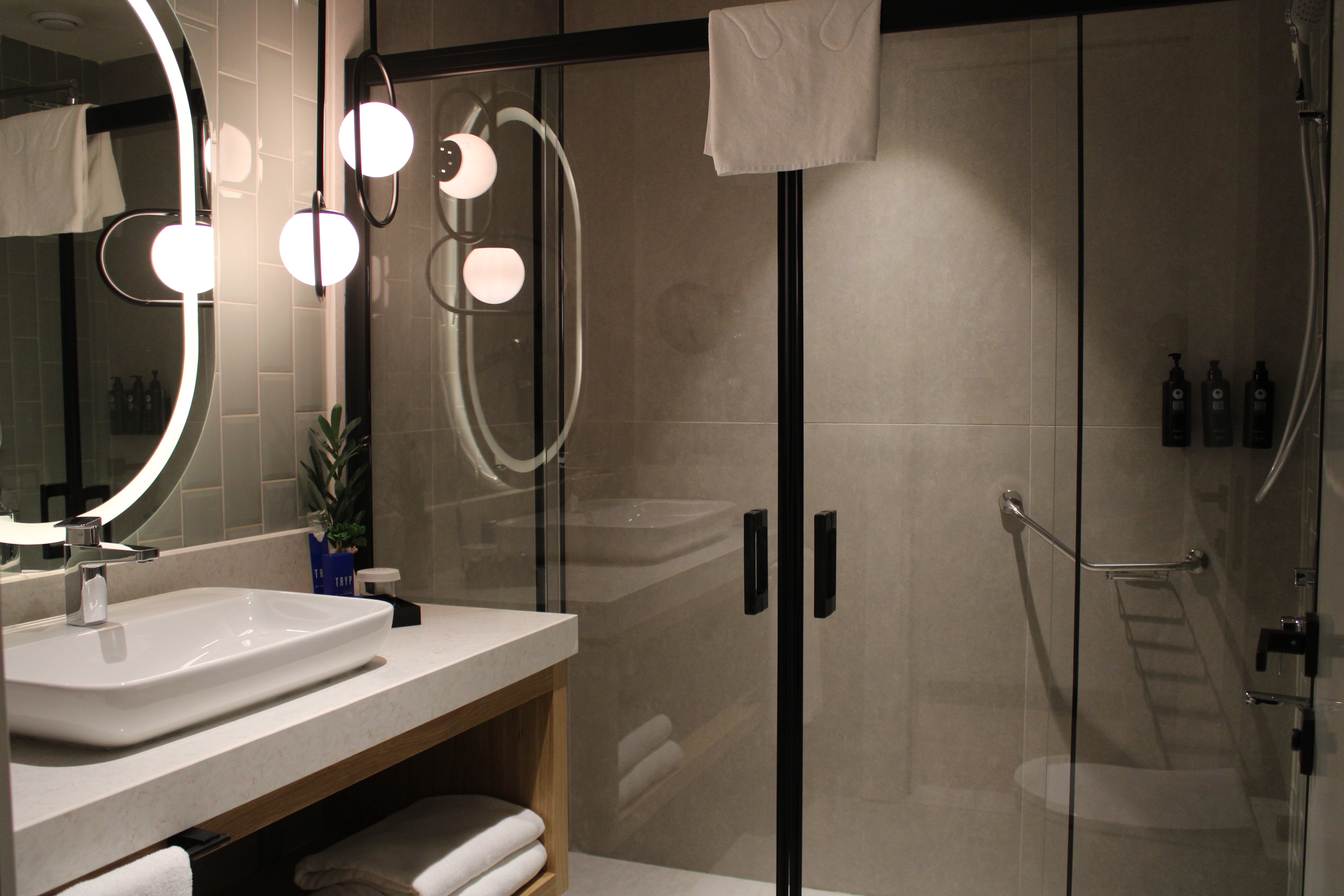 Double or Twin Executive