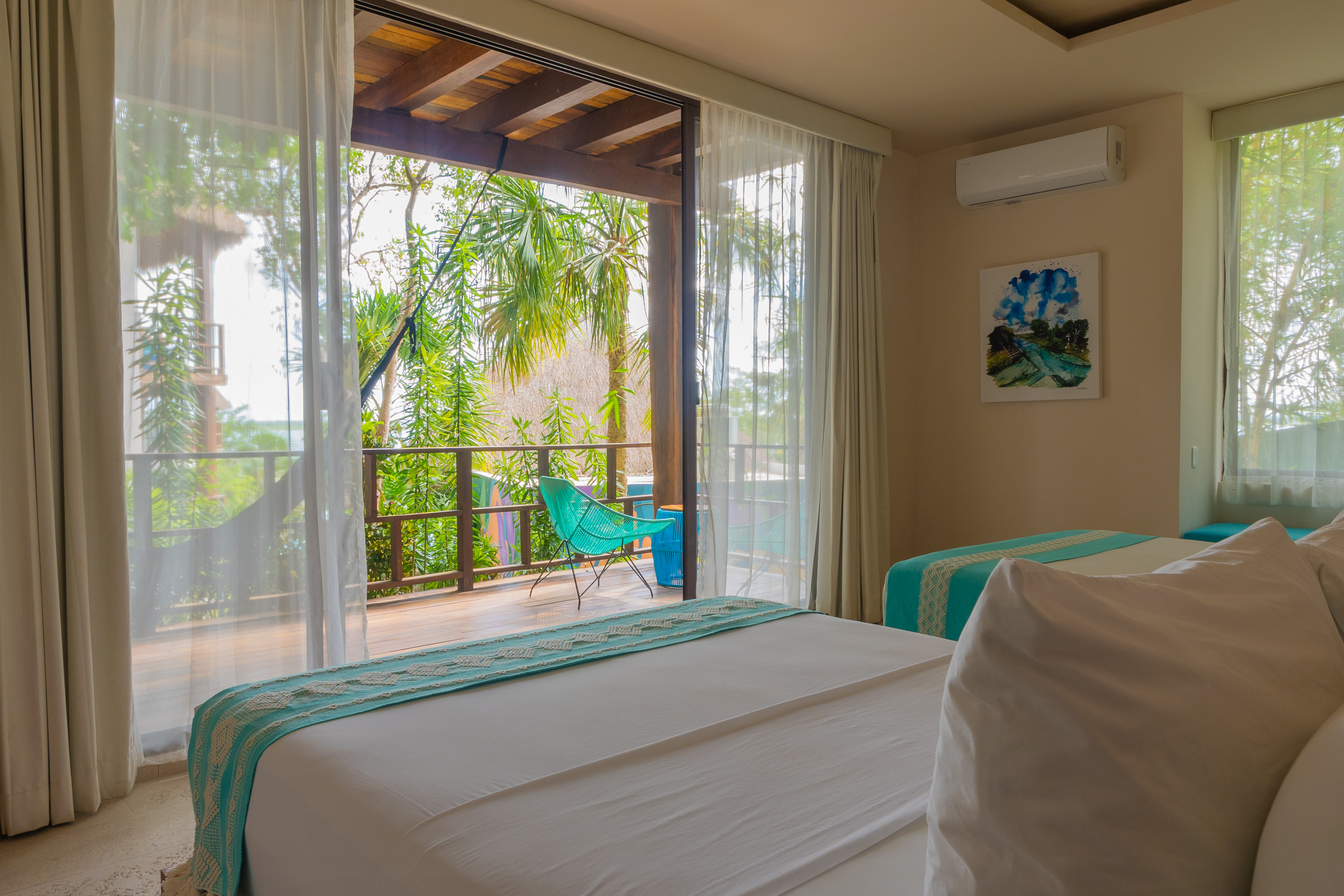 Twin Deluxe Two Beds