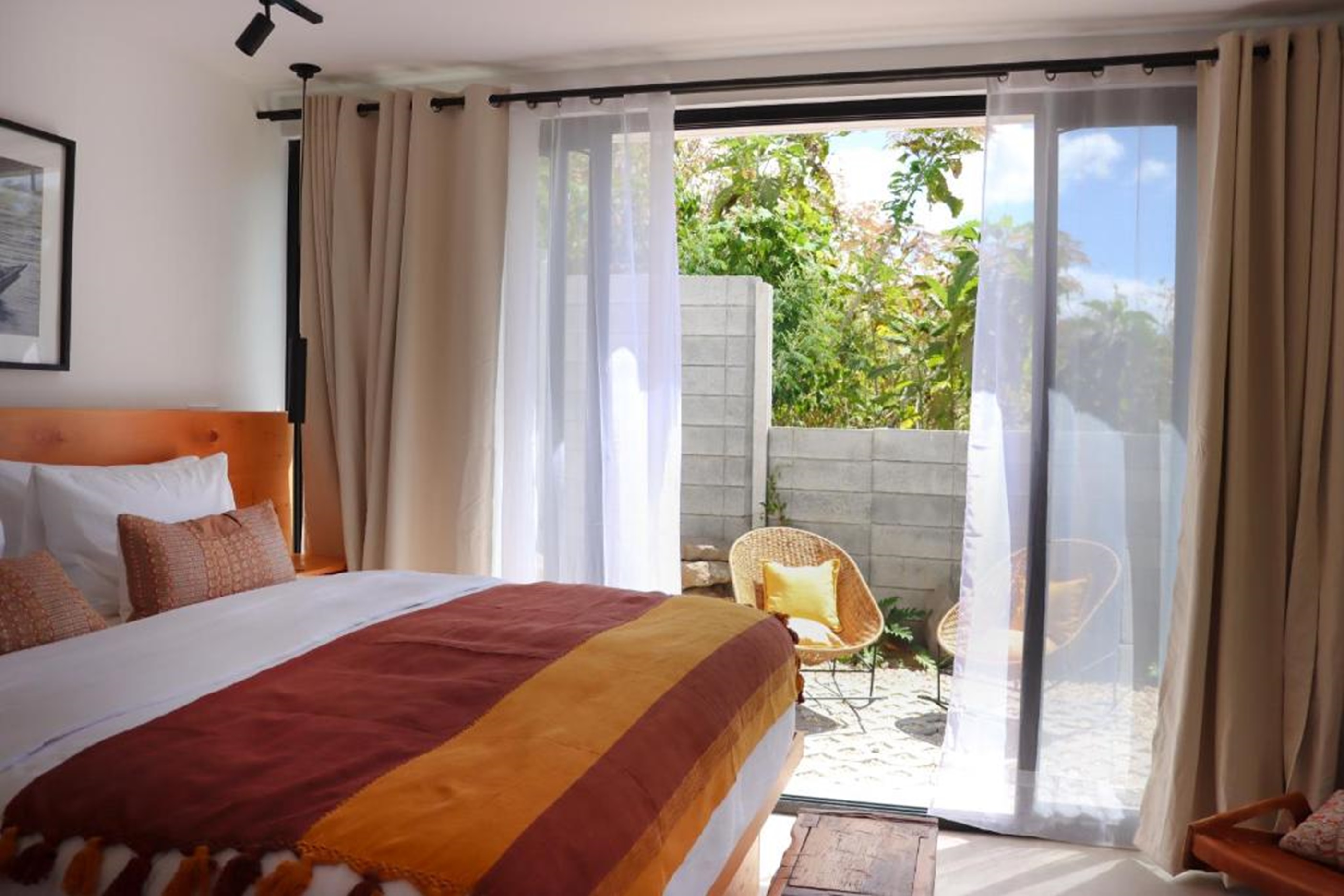 Double or Twin One Bedroom One Bathroom