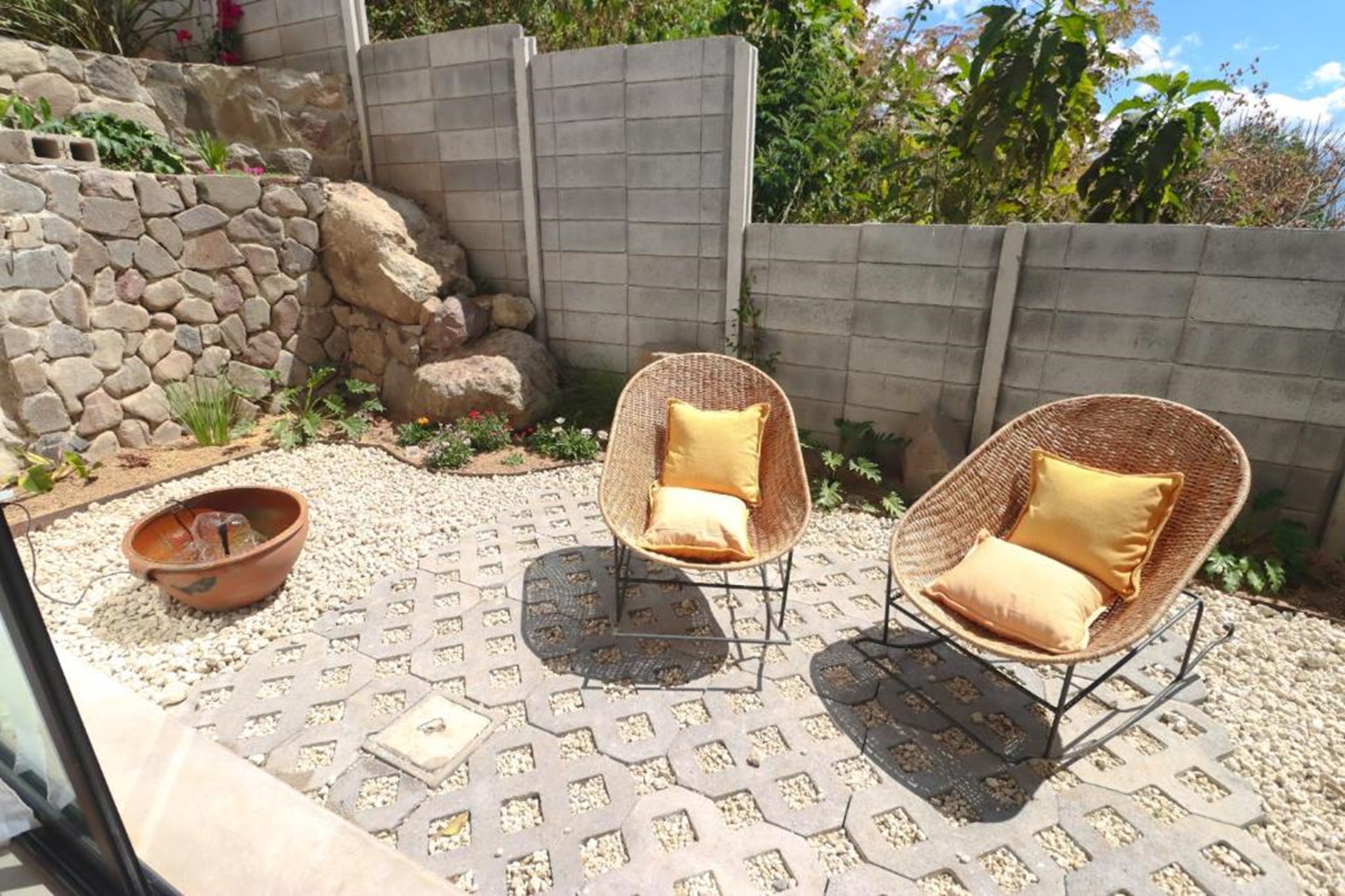 Double or Twin One Bedroom One Bathroom