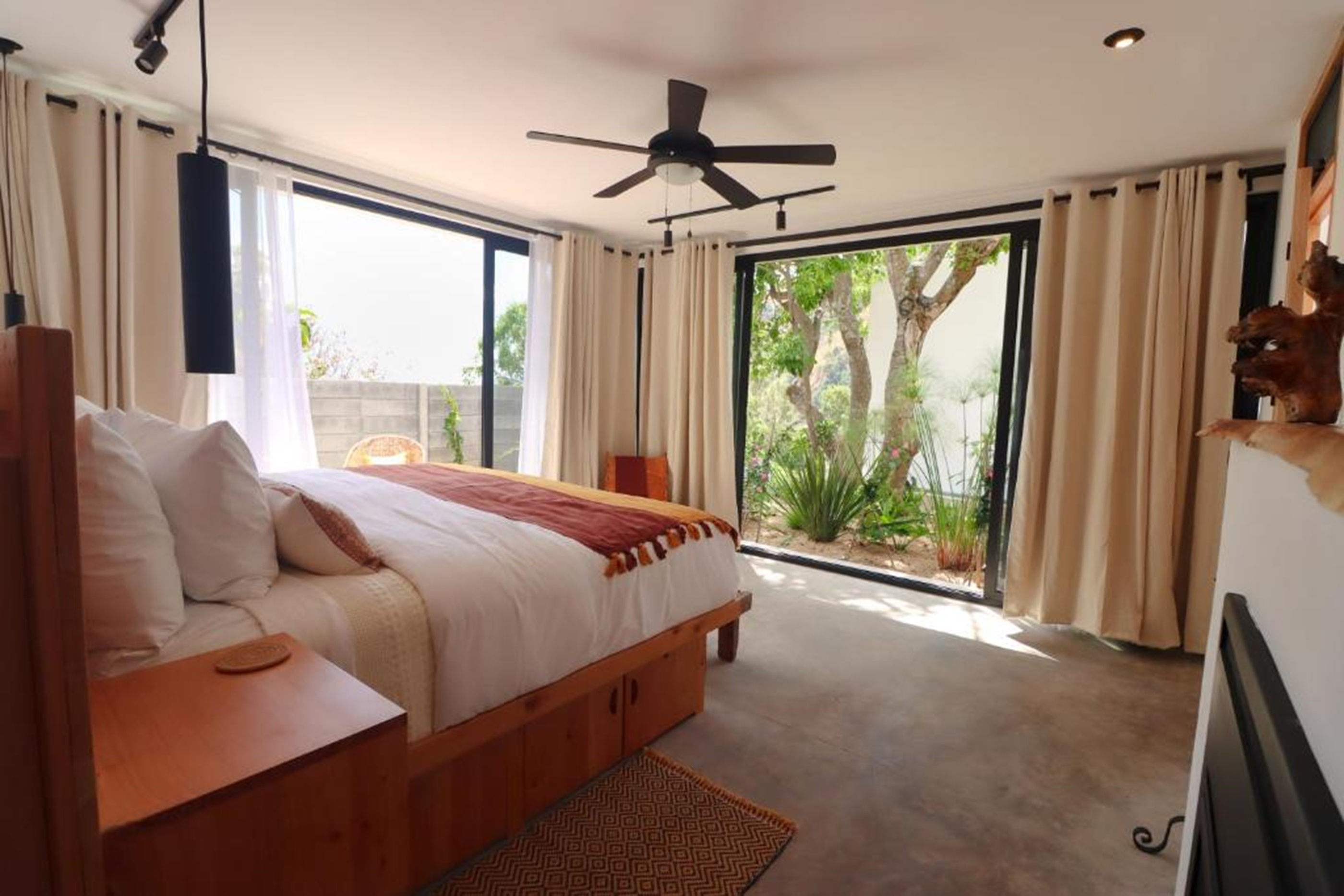 Double or Twin One Bedroom One Bathroom