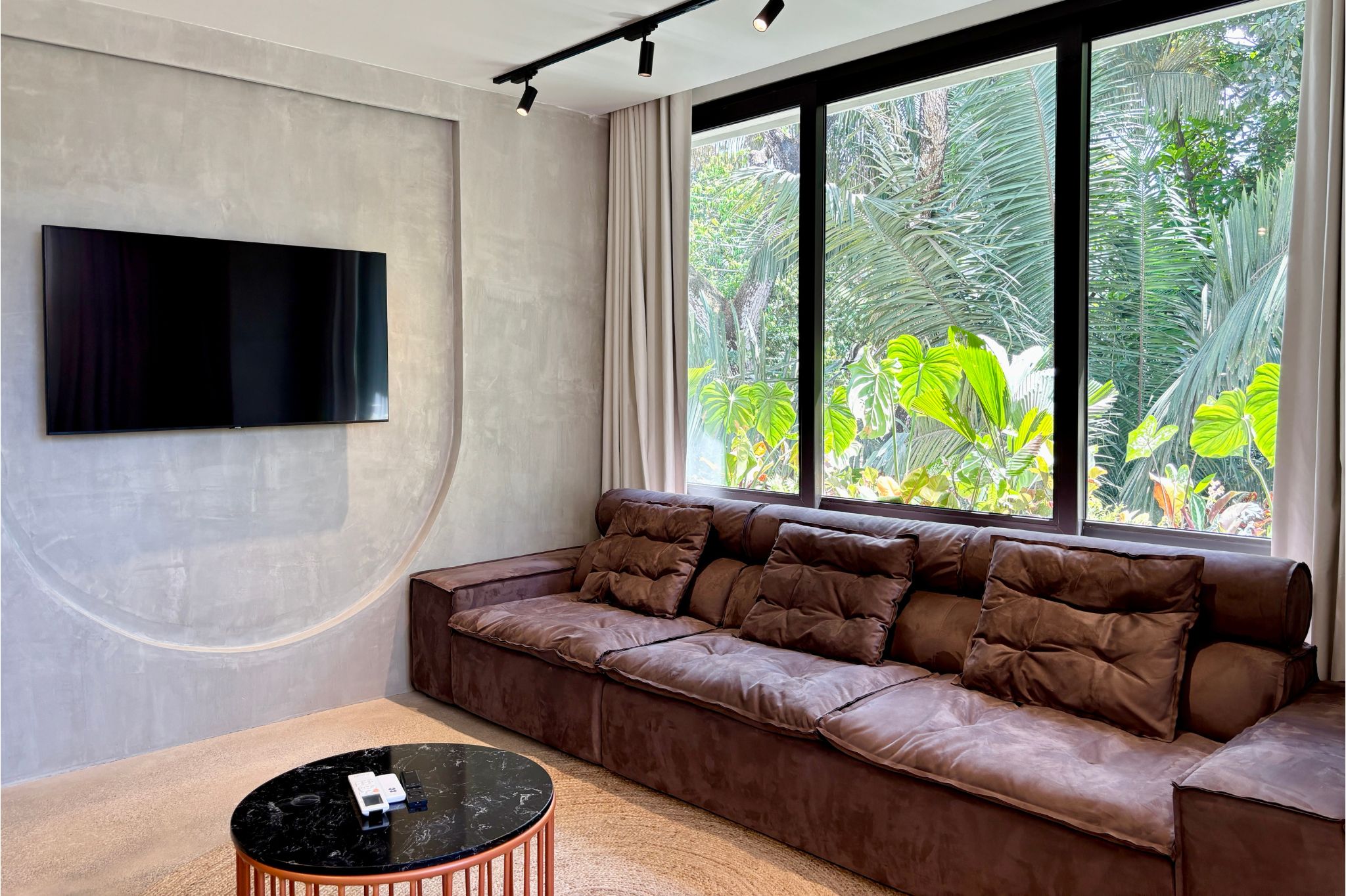 Suite Deluxe King Bed