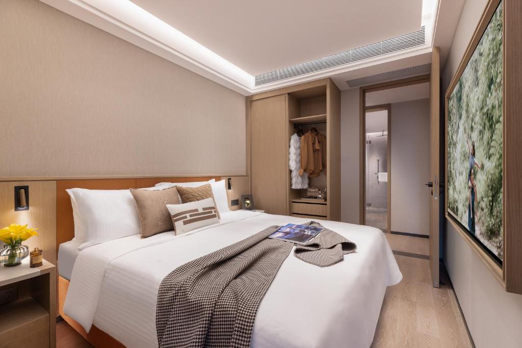 Double or Twin Deluxe Two Bedroom