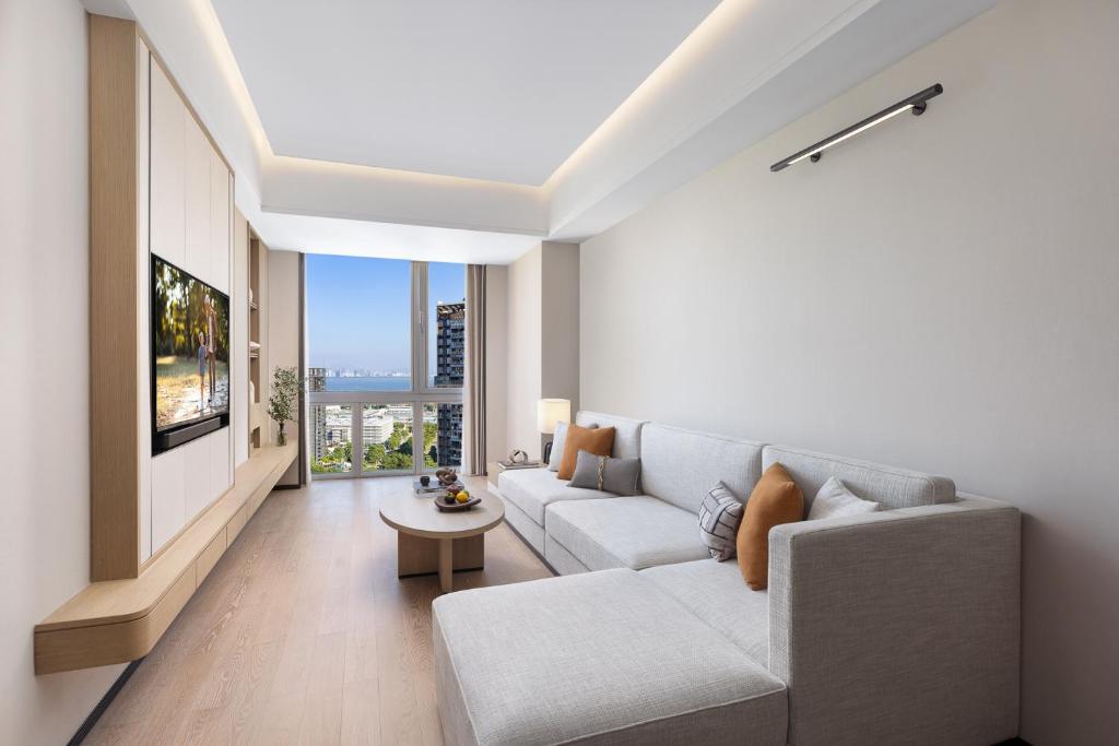 Double or Twin Deluxe Two Bedroom