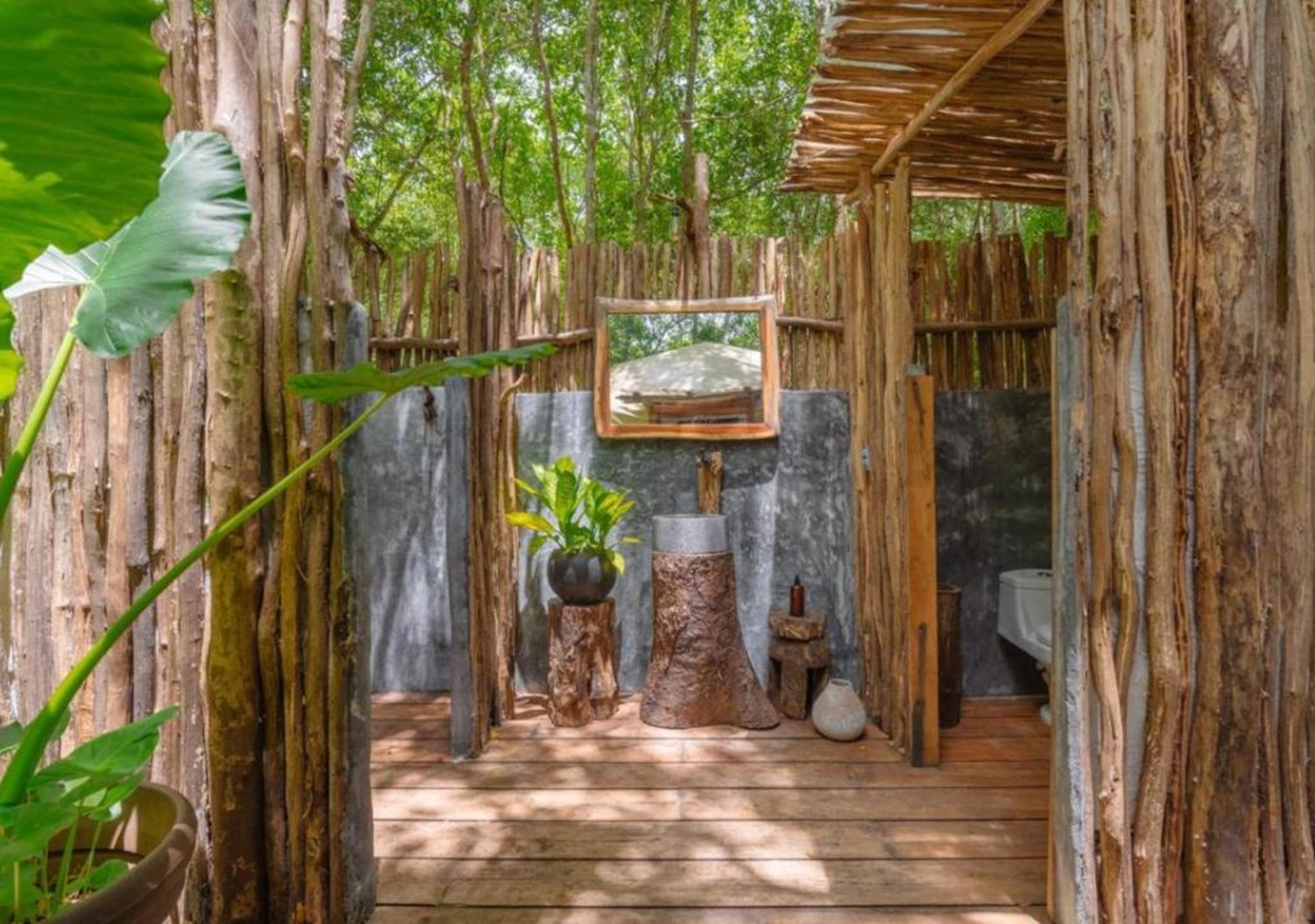 Quadruple One Bedroom One Bathroom