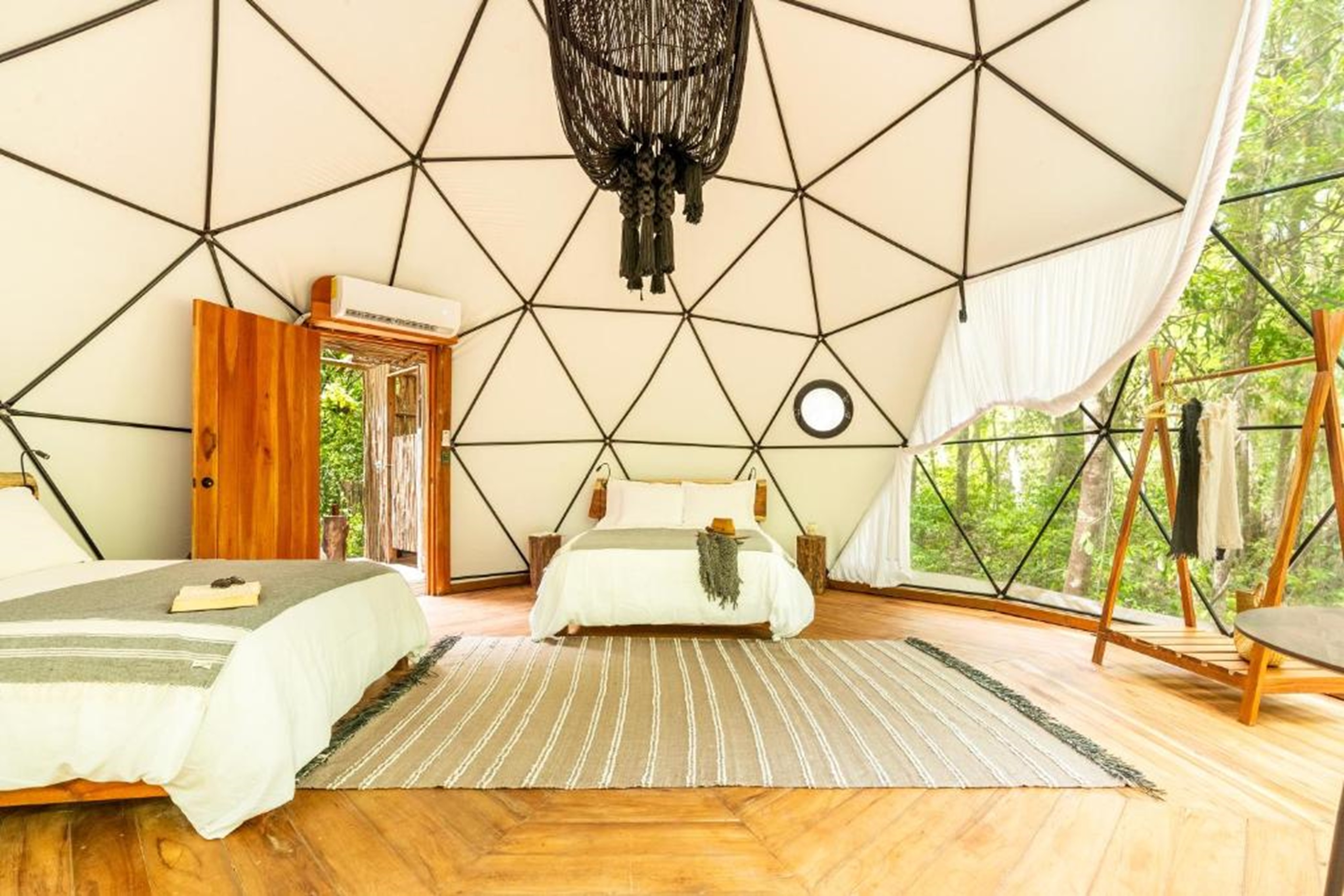 Quadruple One Bedroom One Bathroom