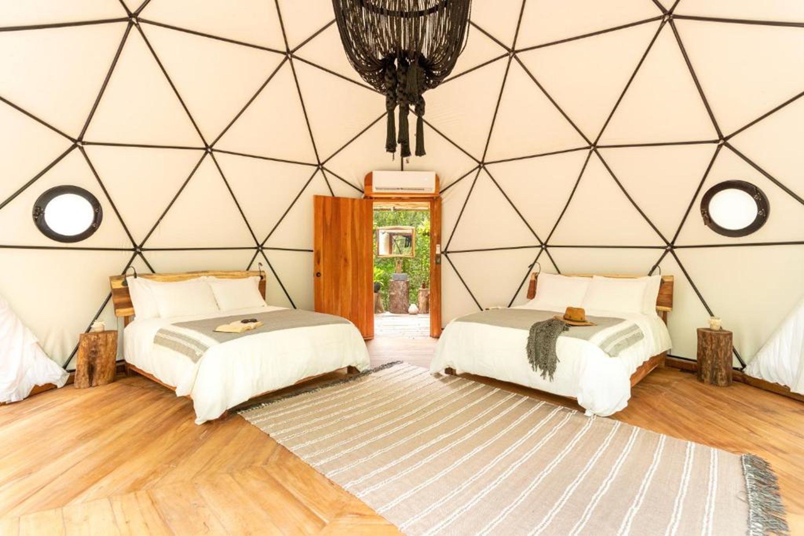 Quadruple One Bedroom One Bathroom