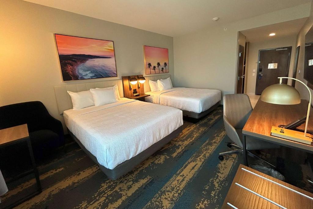 Double Accessible-two Queen Beds