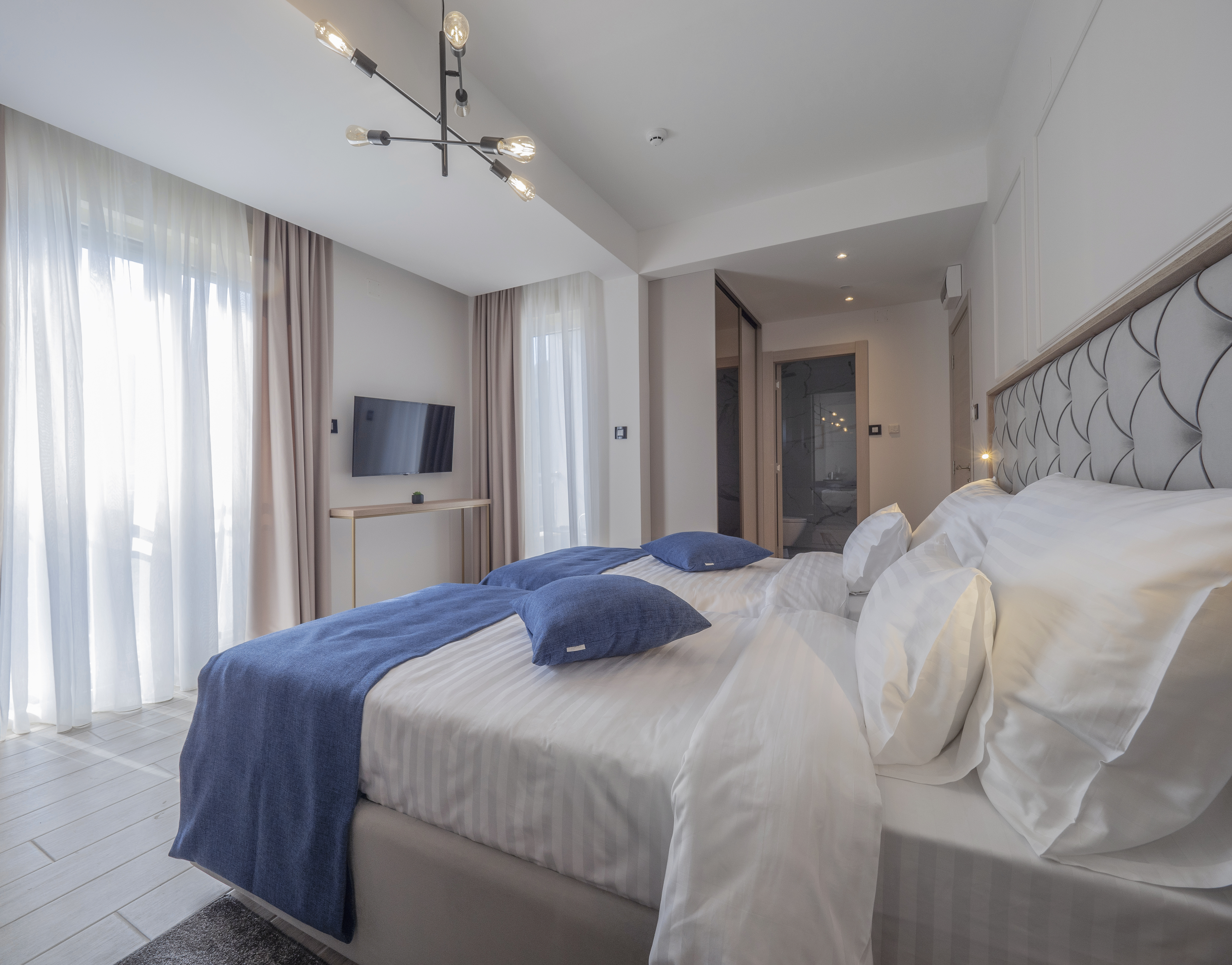 Double or Twin Superior