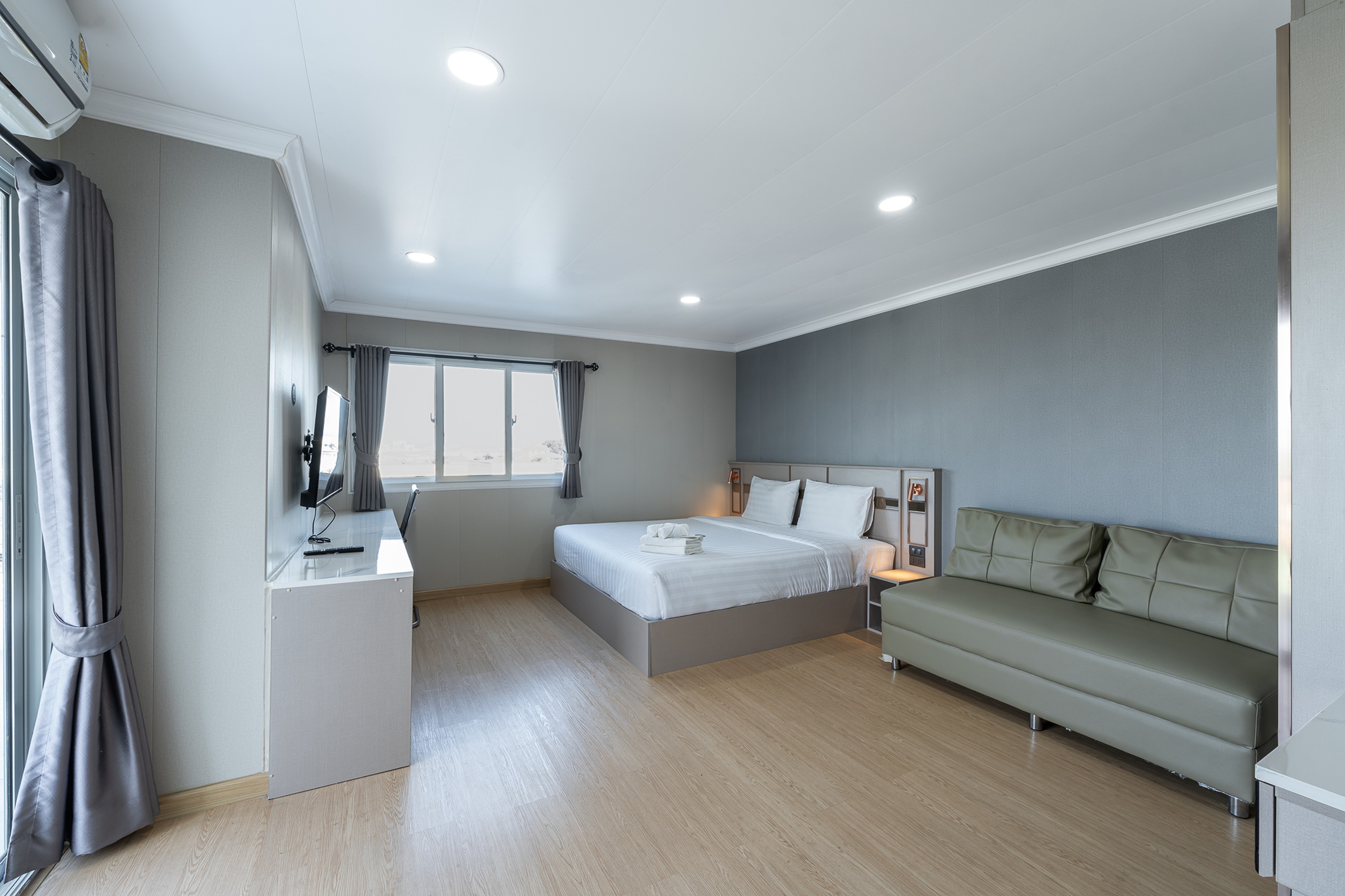 Double King Size Bed