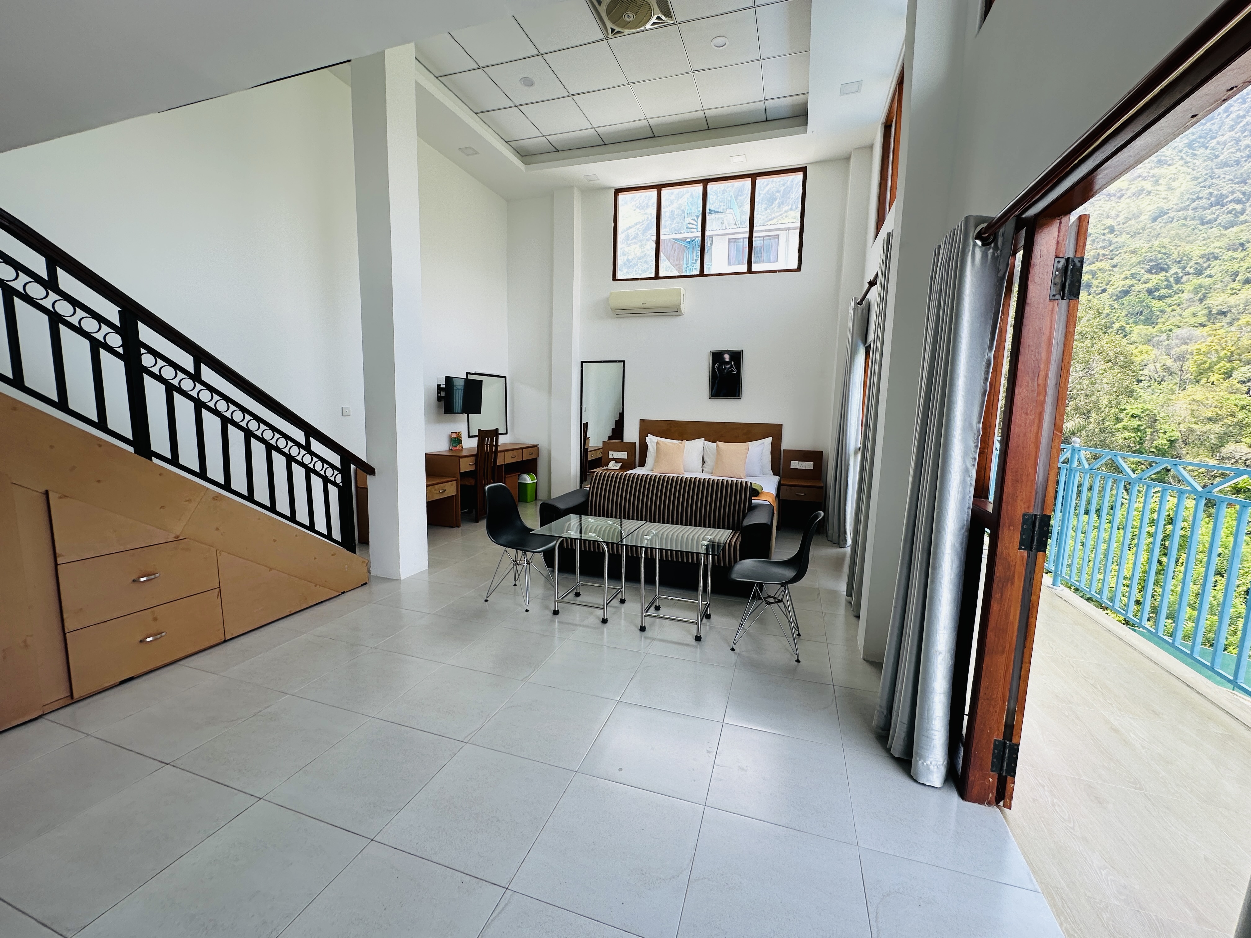 Quadruple with Balcony