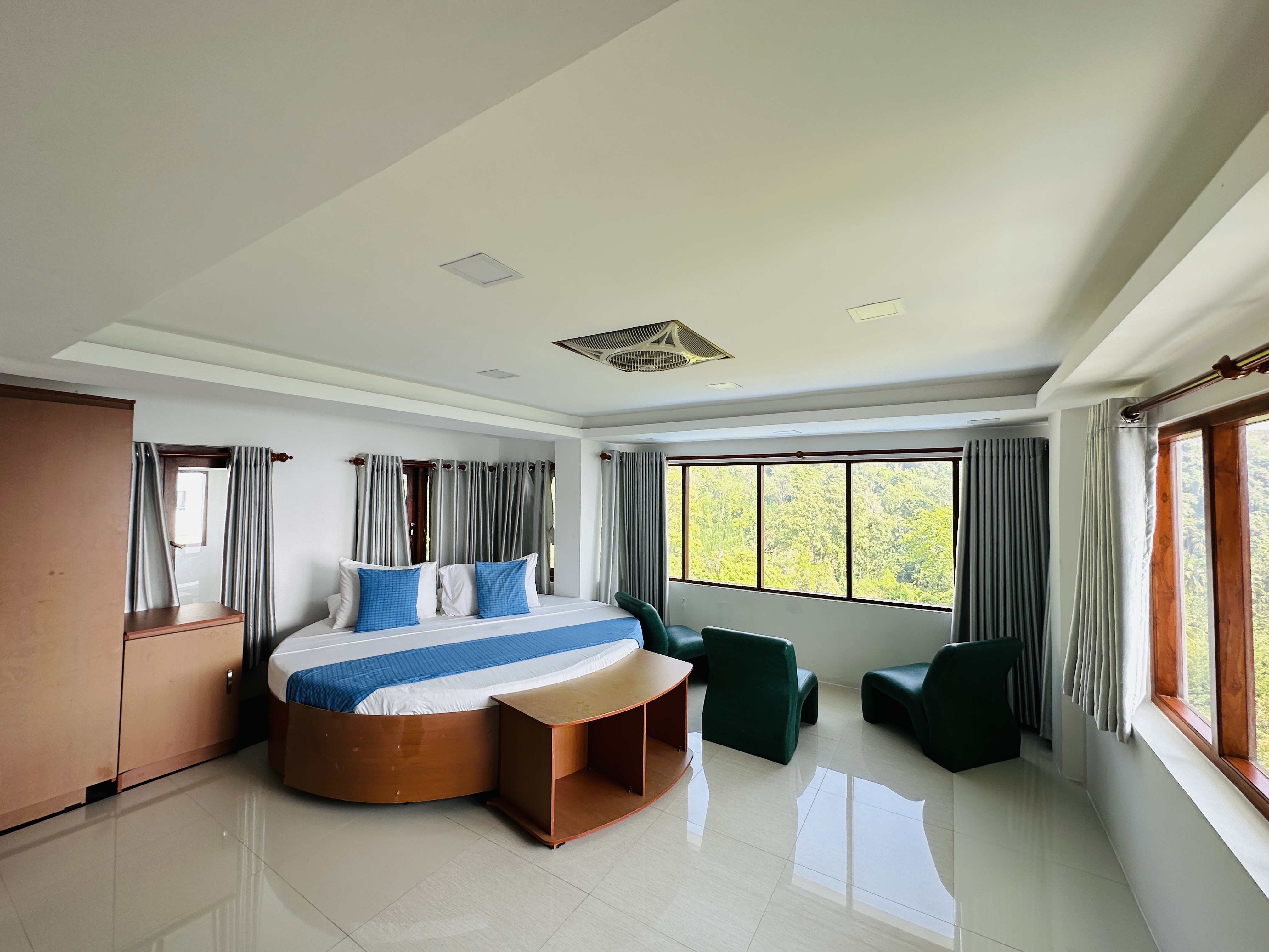 Quadruple with Balcony