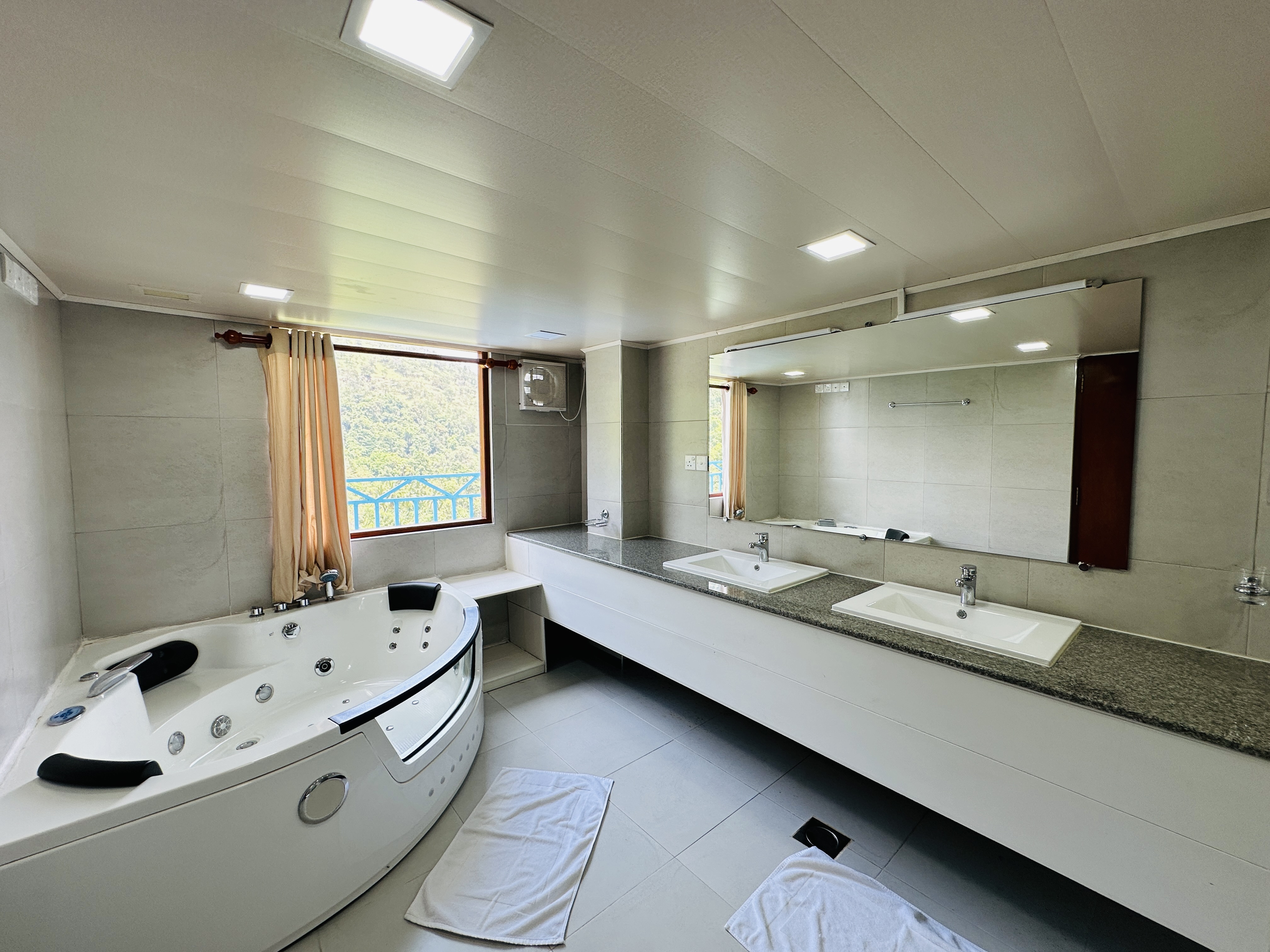 Quadruple with Balcony