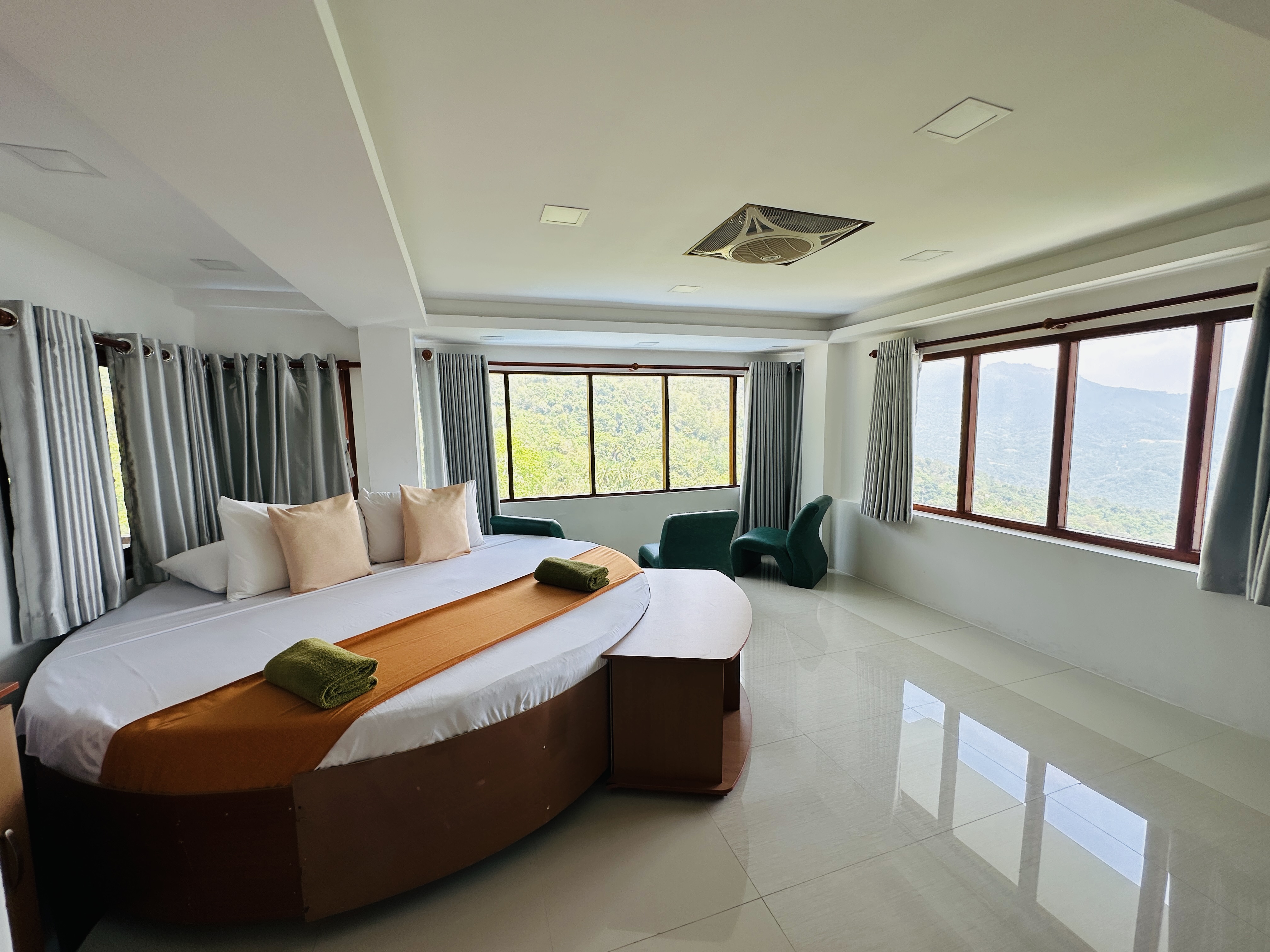 Quadruple with Balcony