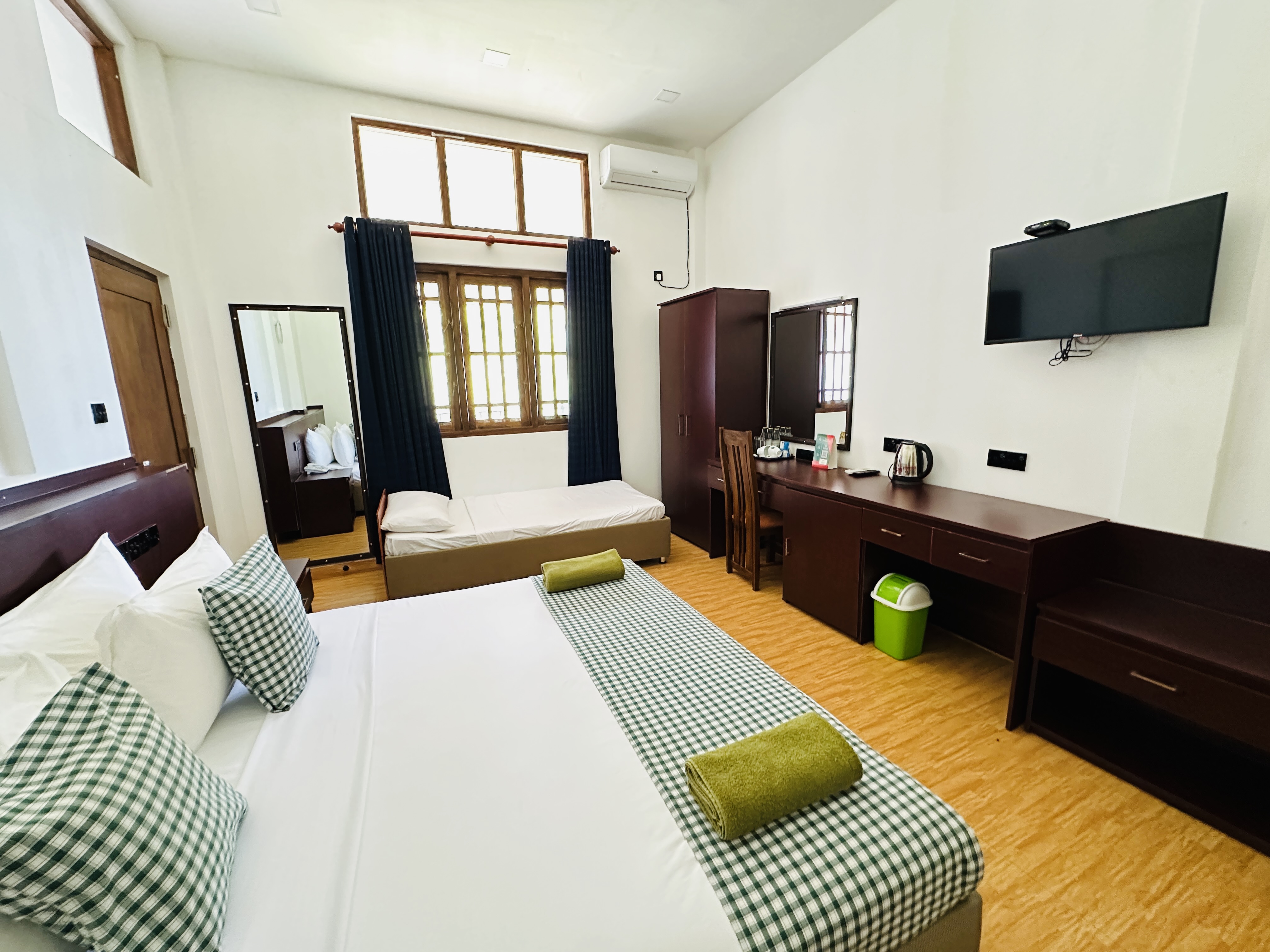 Triple Deluxe with Balcony