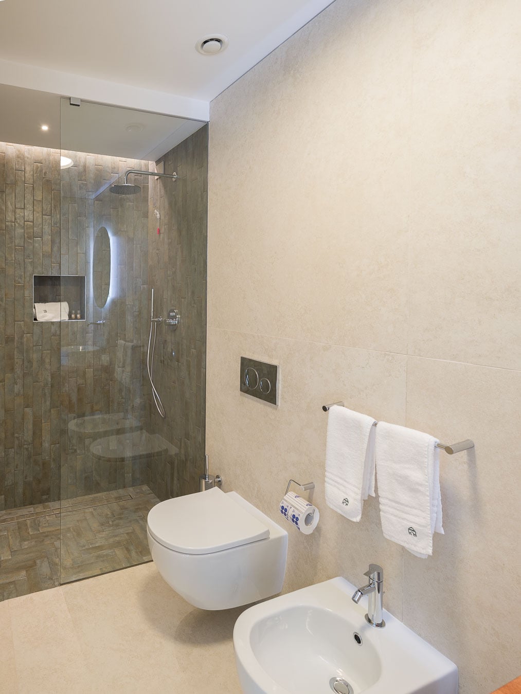 Apartment Two Bedrooms Two Bathrooms