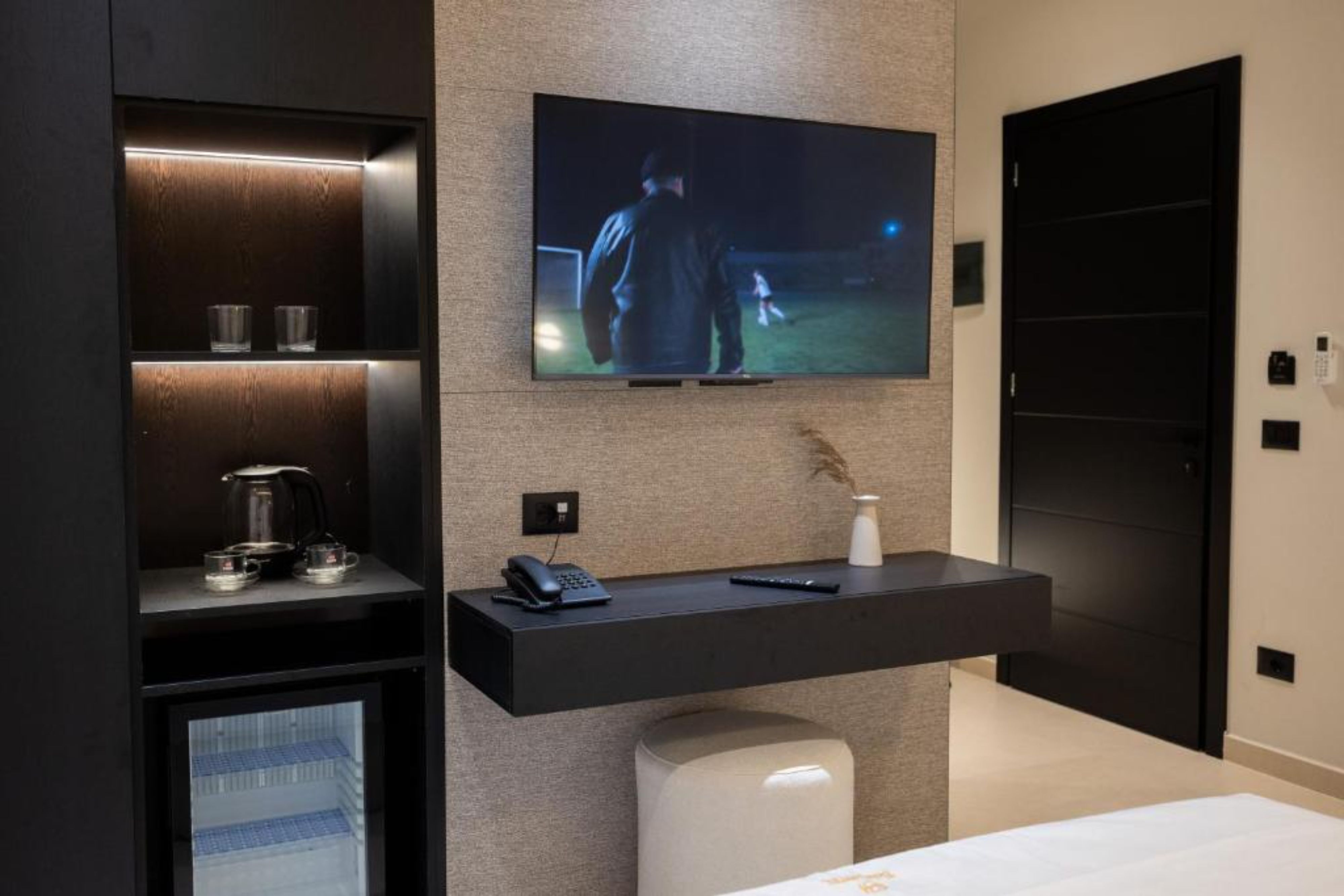 Double Deluxe One Bed