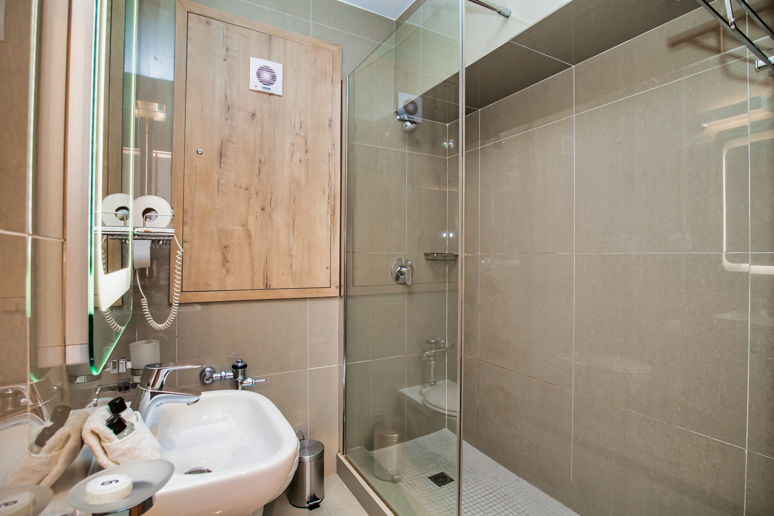 Double or Twin Superior