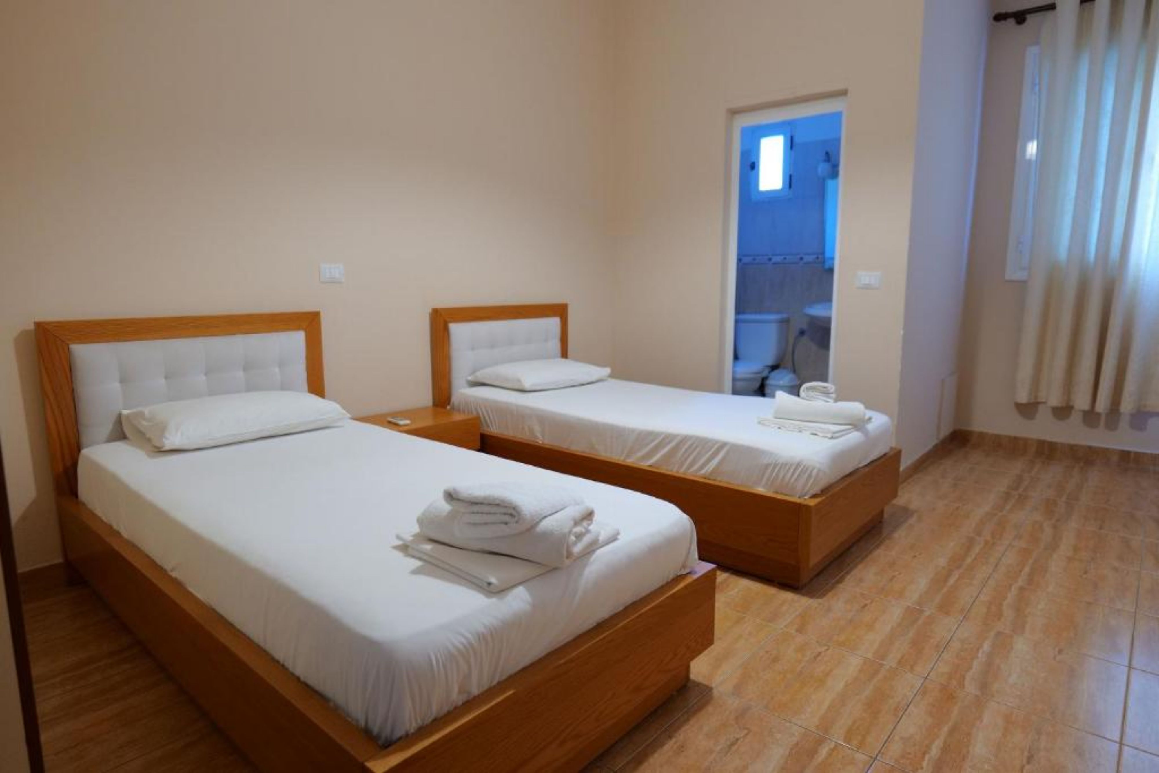 Apartment Two Bedrooms One Bathroom