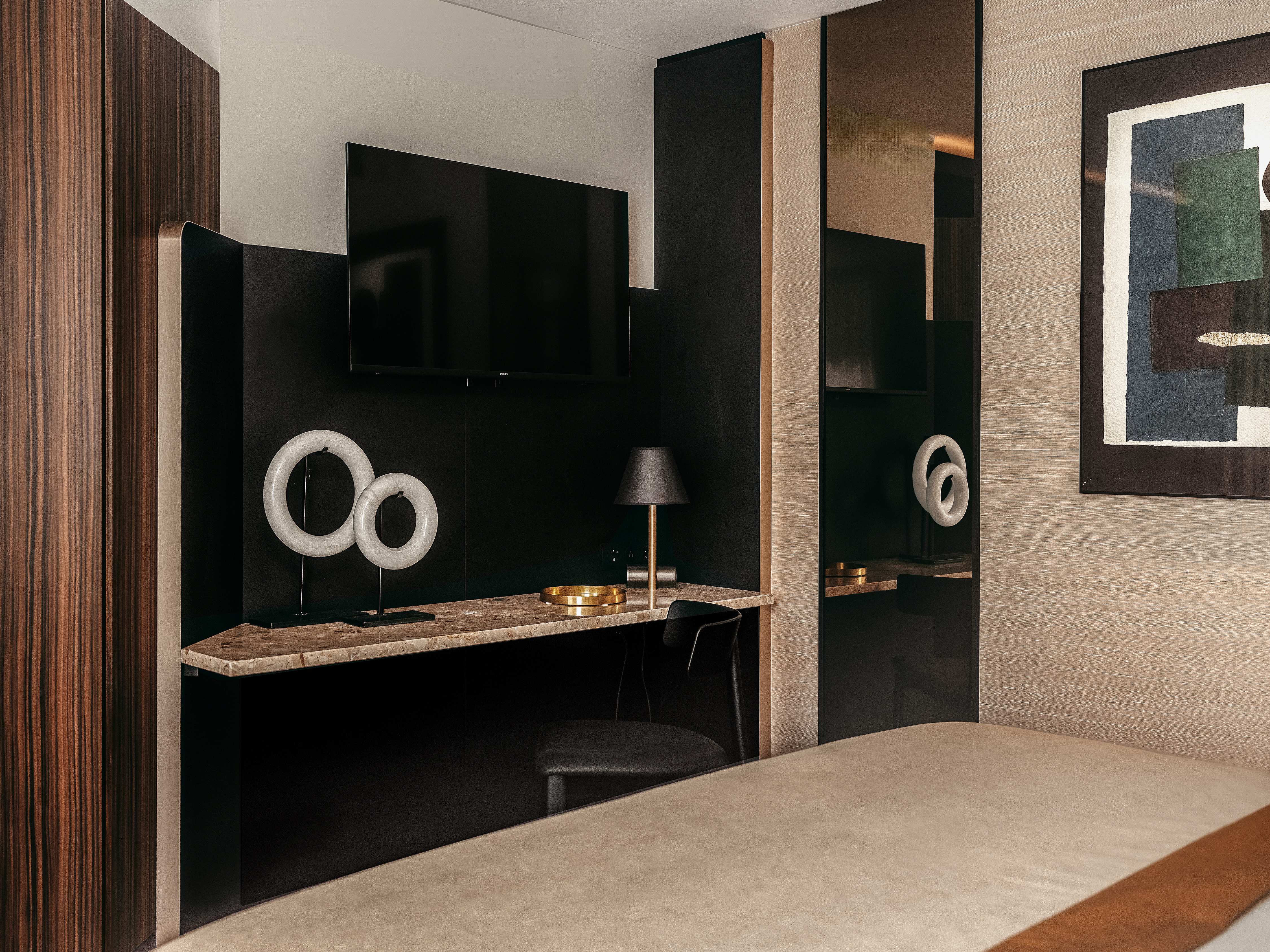 Double Connecting Room