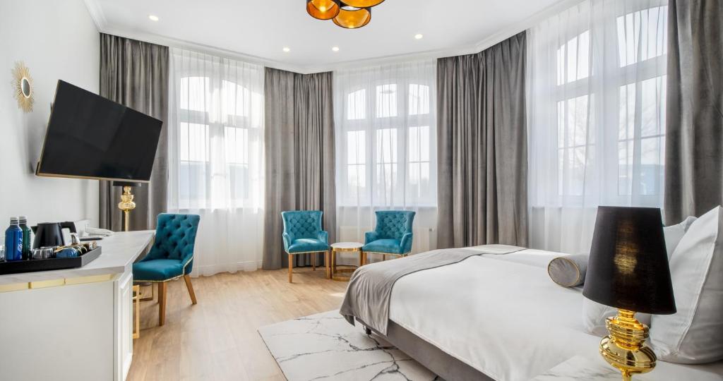 Double or Twin Deluxe