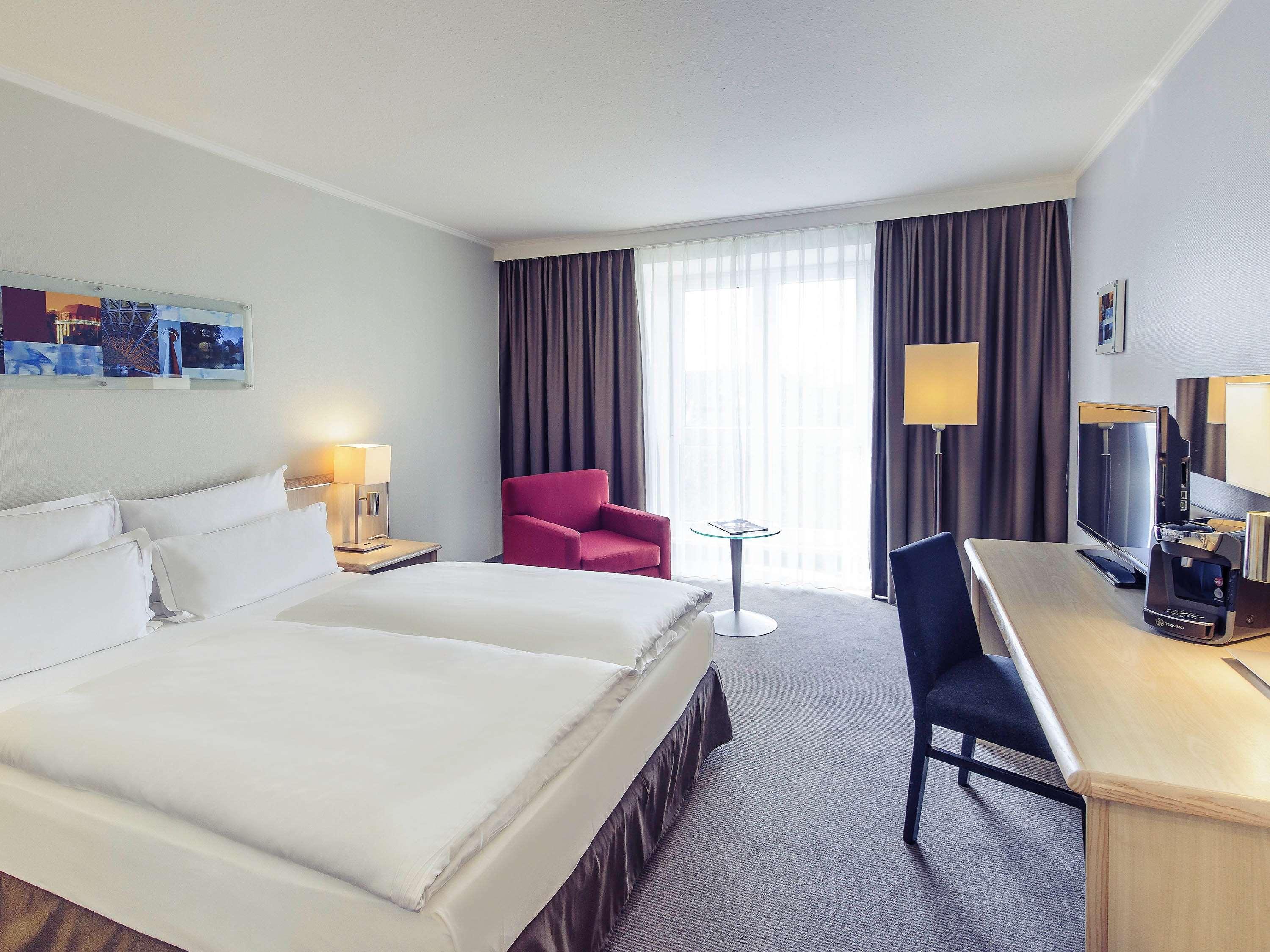 Double Queen Size Bed