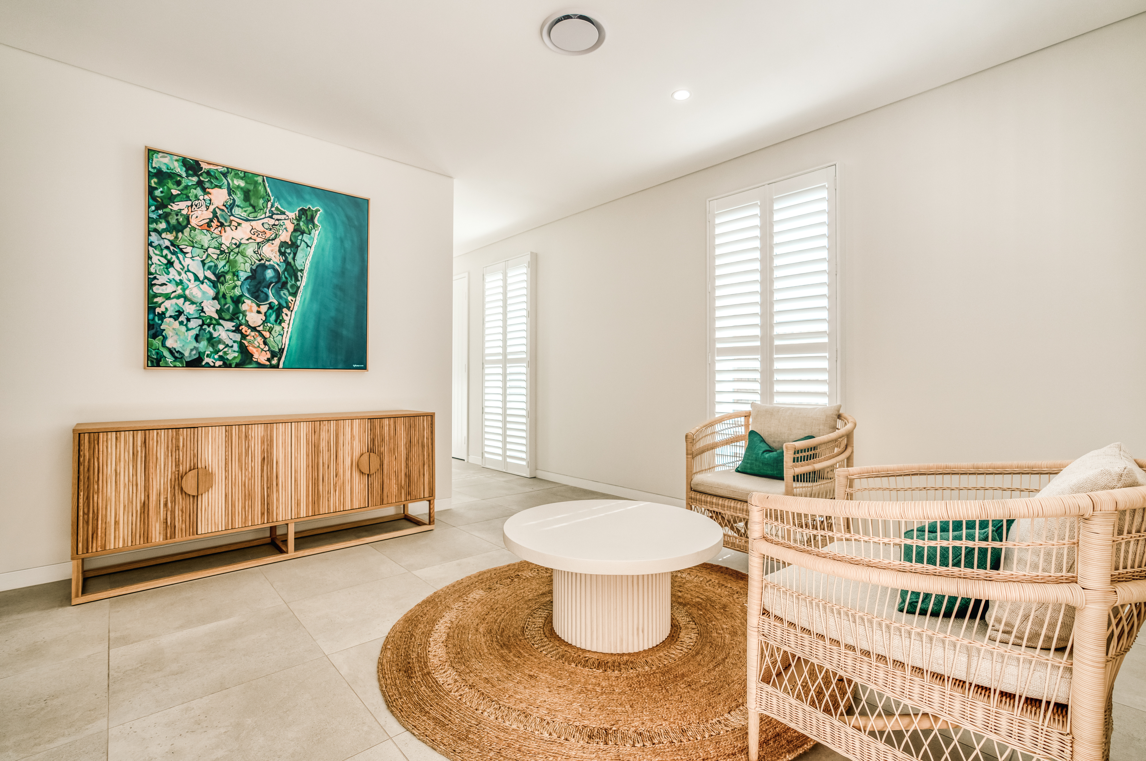 Home Five Bedrooms Three Bathrooms