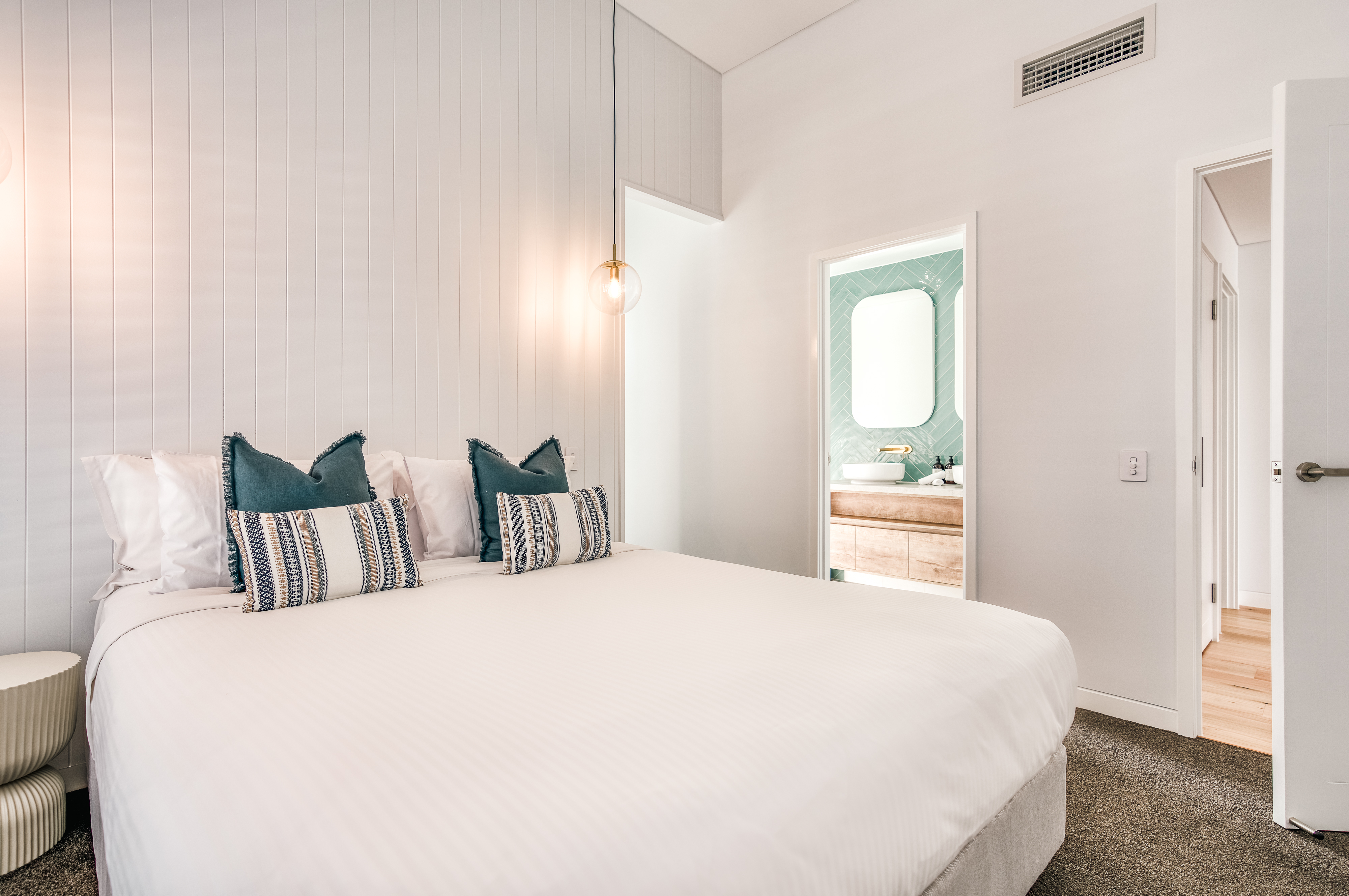 House Four Bedrooms Three Bathrooms