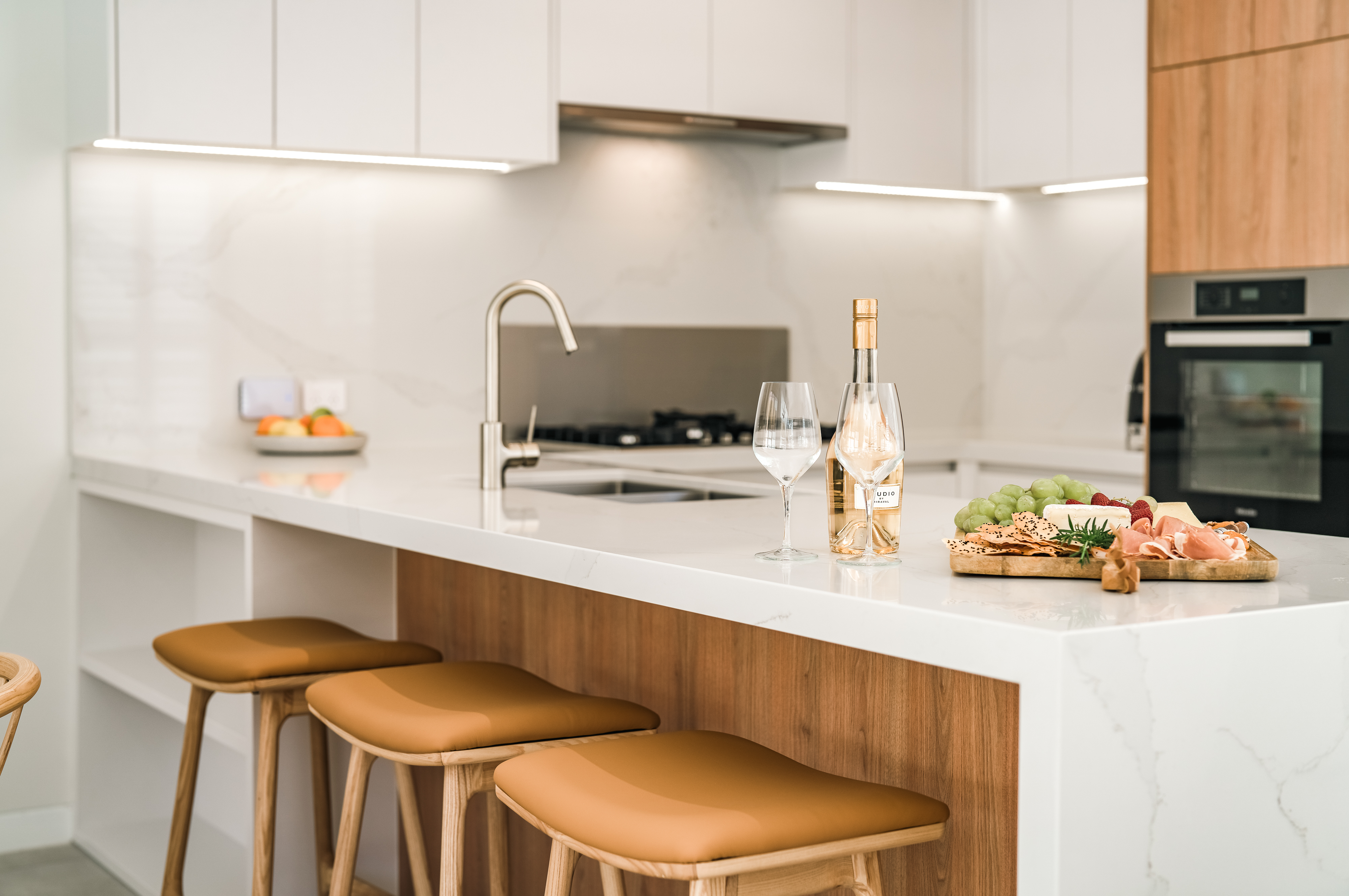 House Five Bedrooms with More Than Three Bathrooms