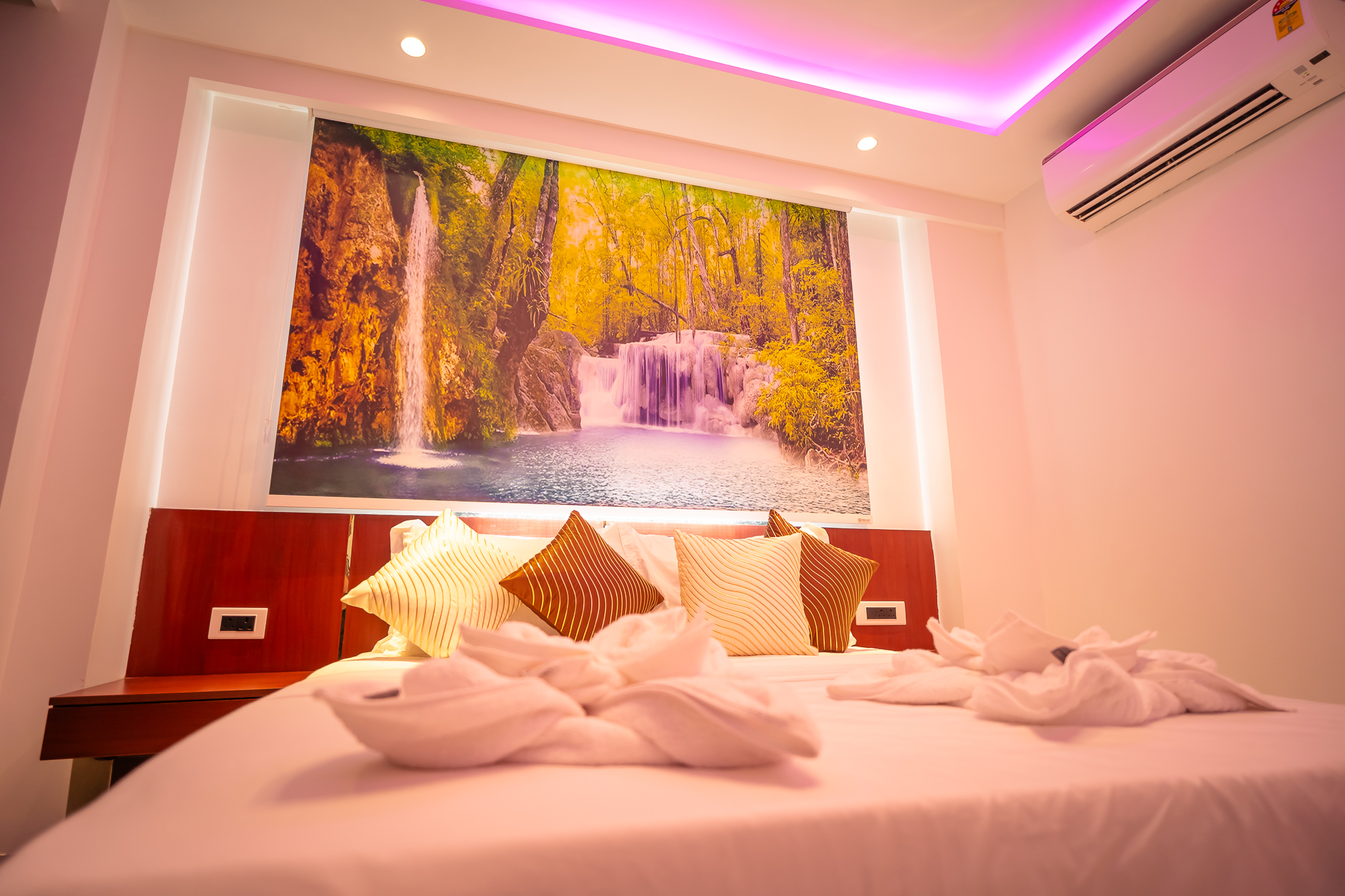 Double Superior Queen Bed