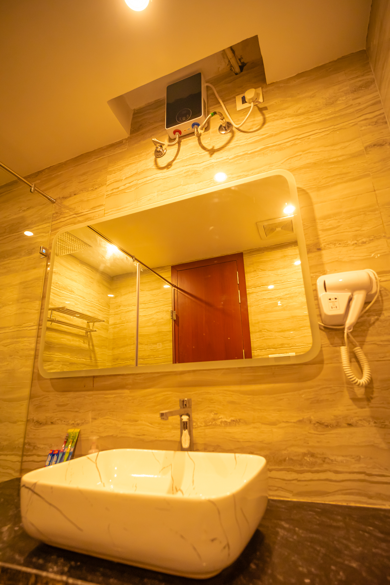 Double Superior Queen Bed