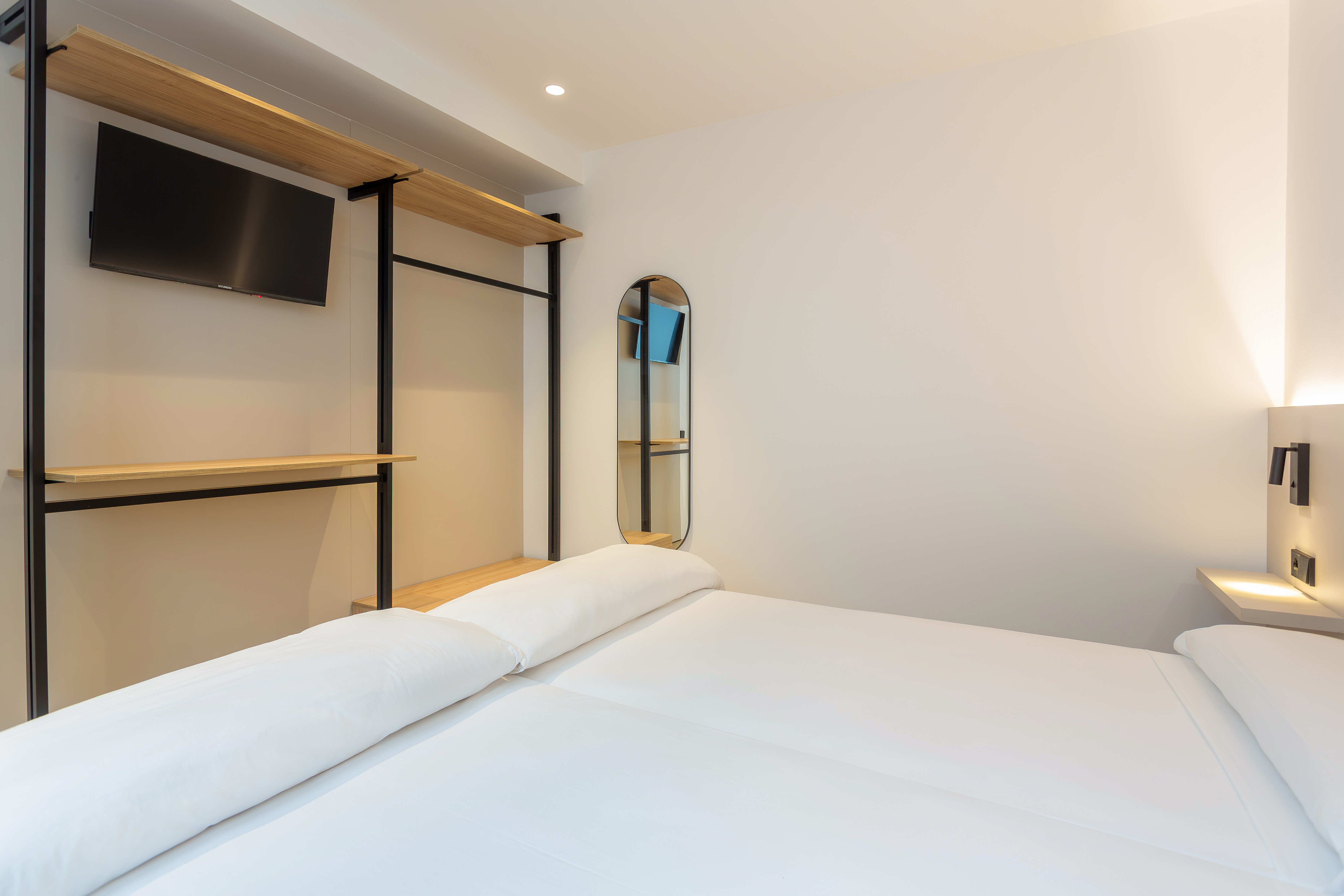 Apartment Capacity 1