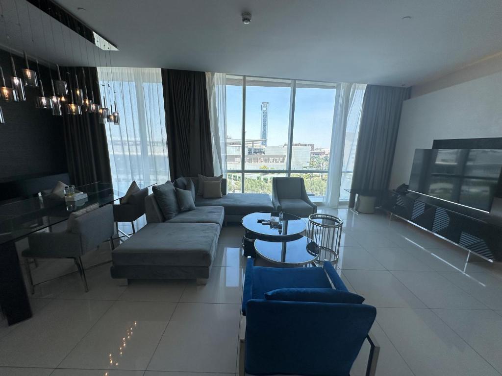 Suite One Bedroom with Views
