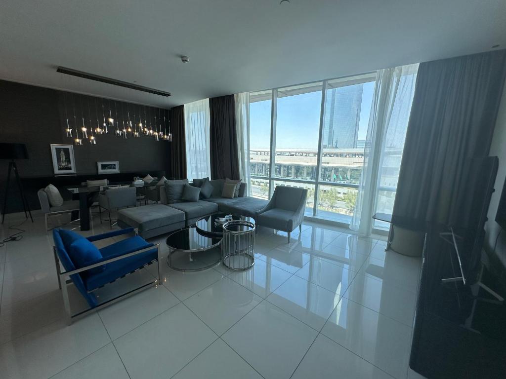 Suite One Bedroom with Views