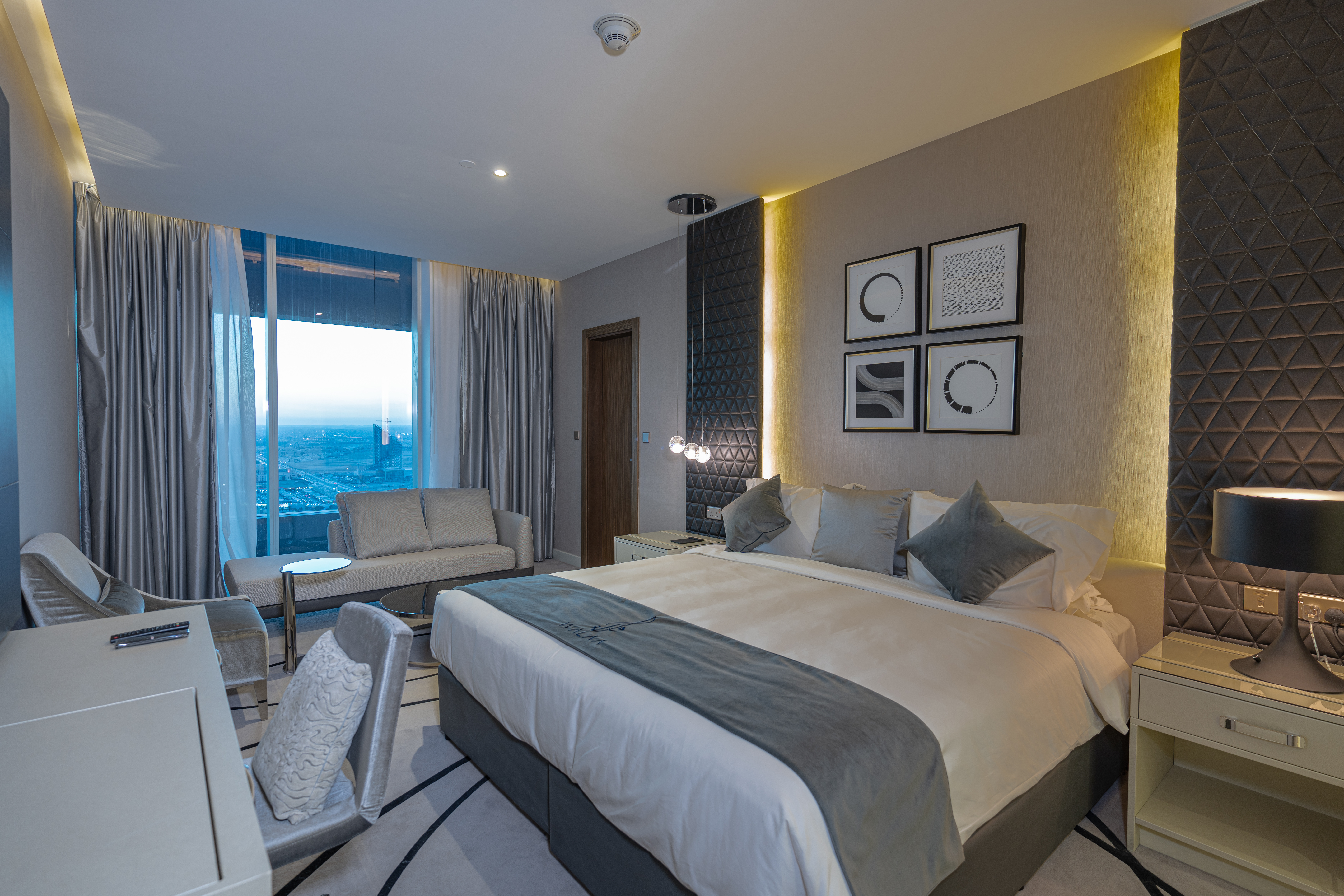 Junior Suite One Bedroom Two Bathrooms