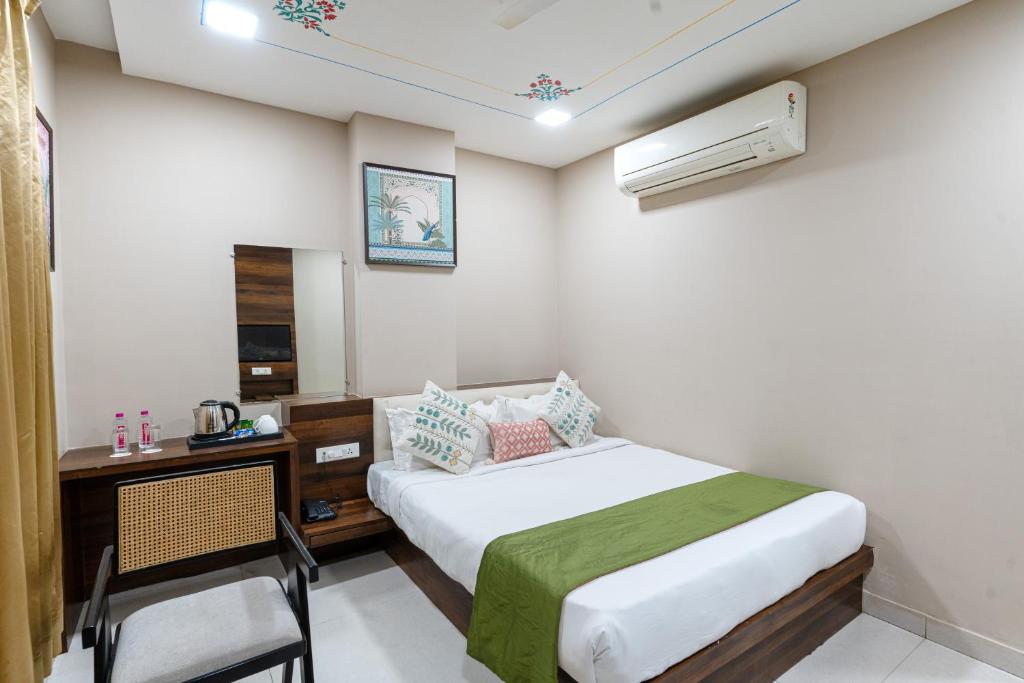 Double Deluxe King Bed