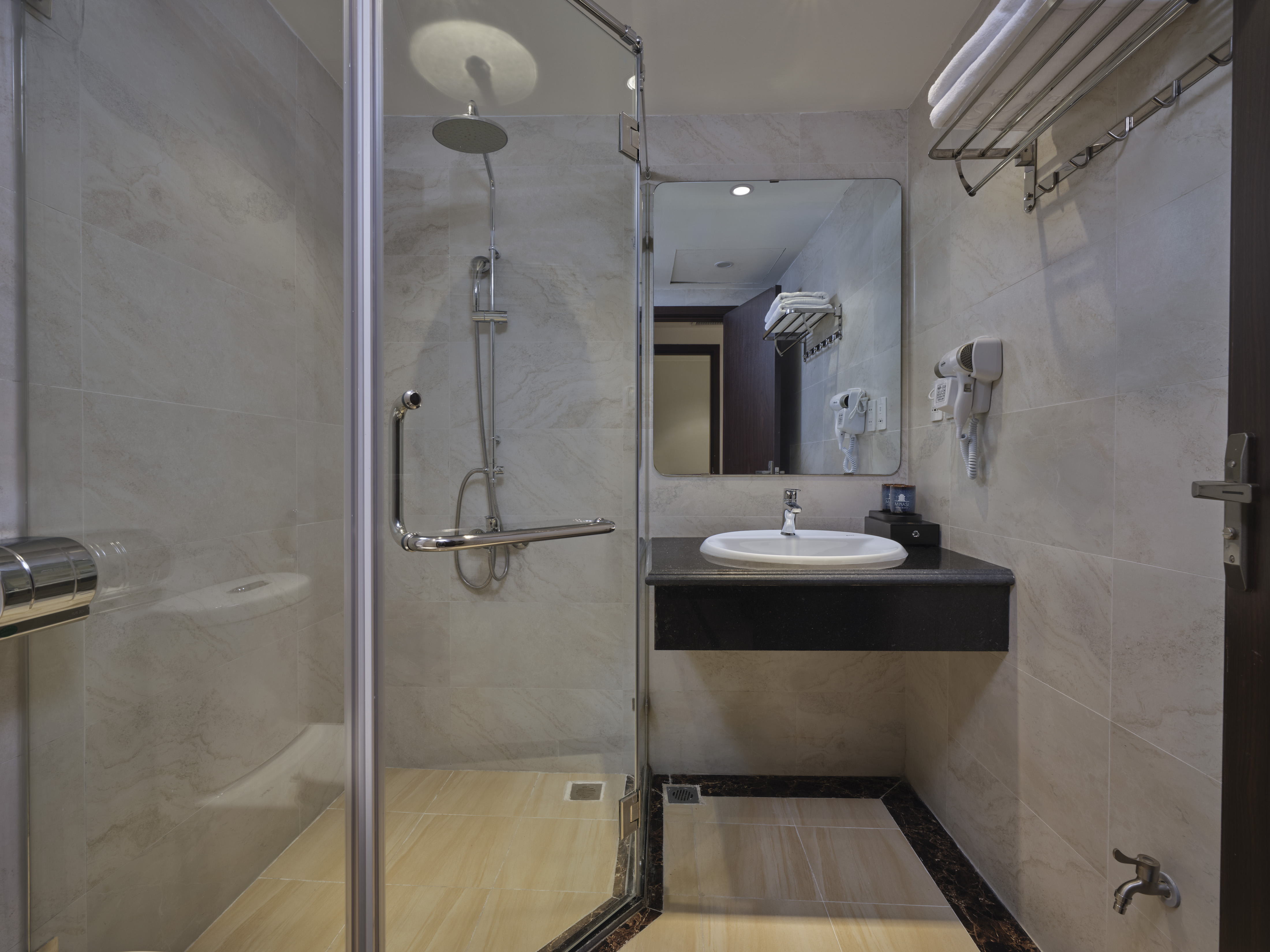 Double Deluxe One Bed