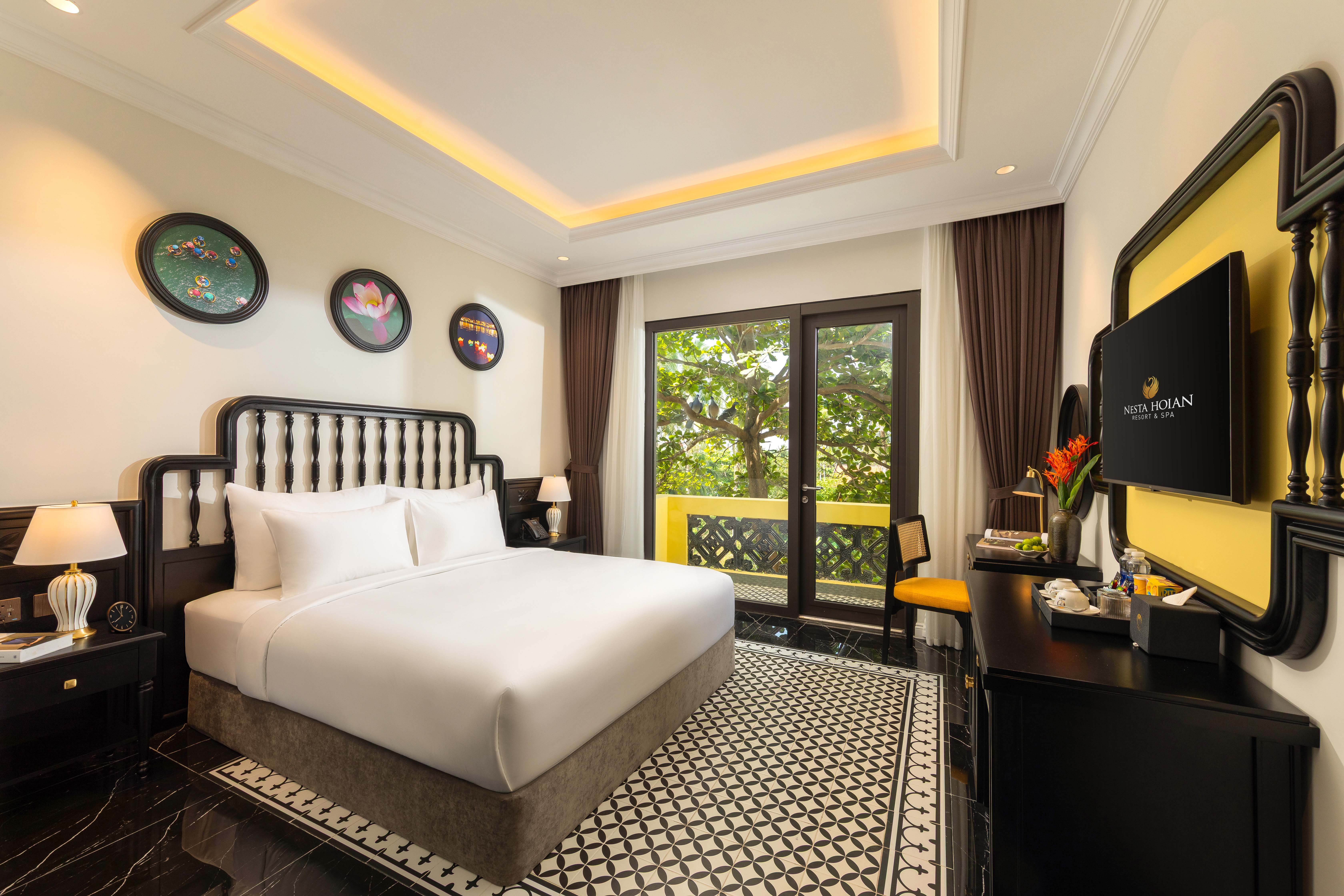 Double Deluxe One Bed