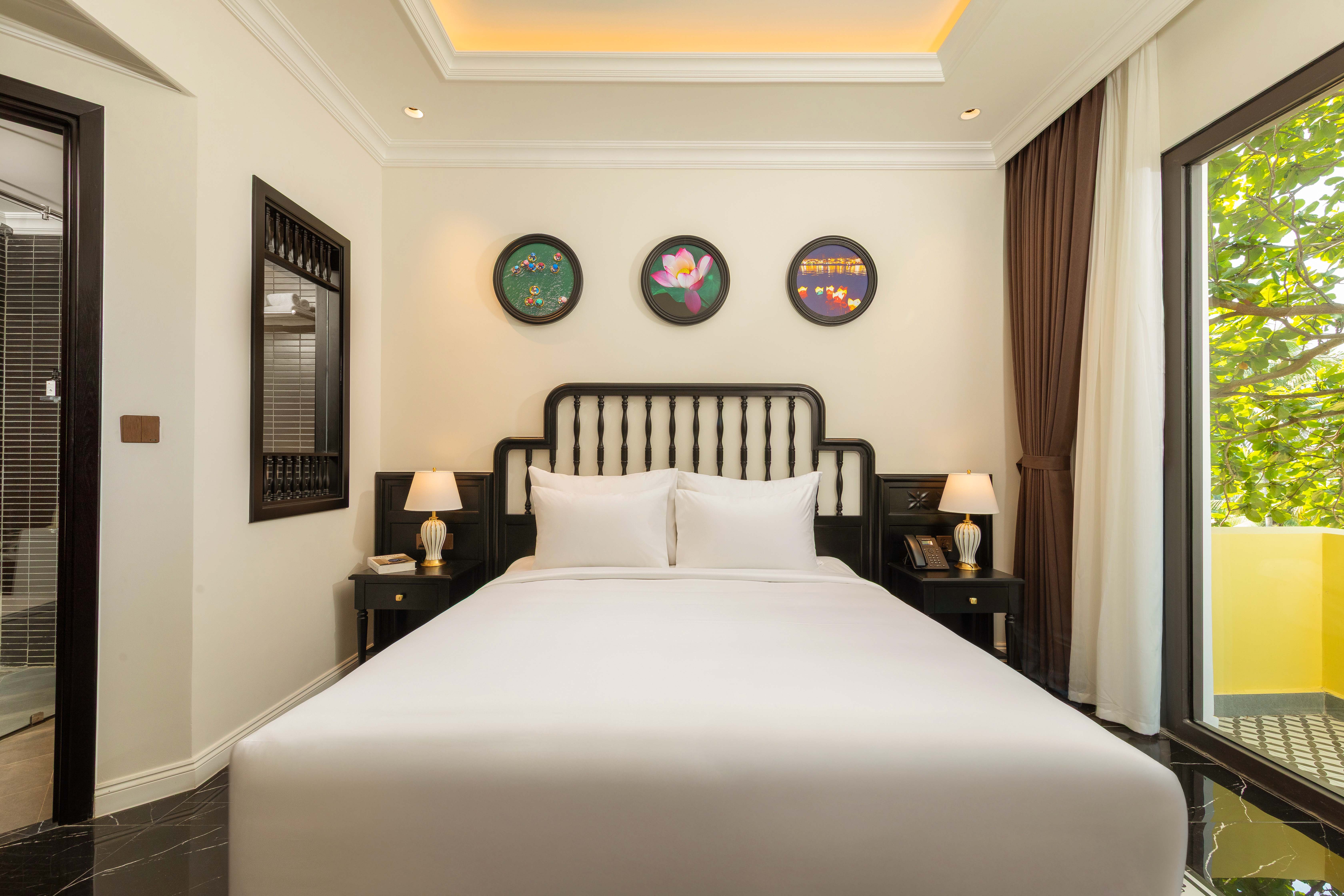 Double Deluxe One Bed