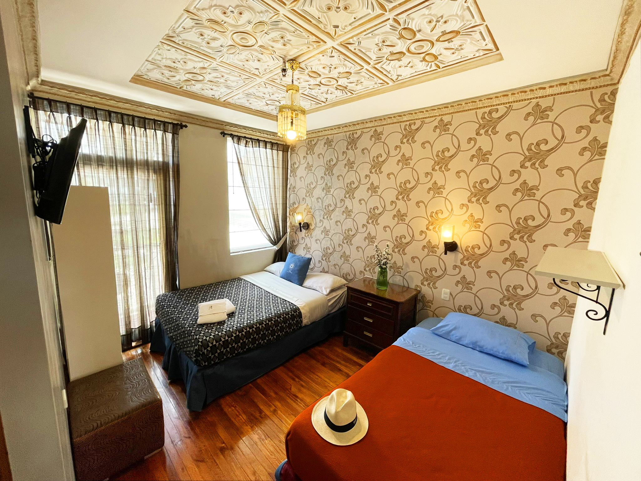 Double or Twin with Double Bed