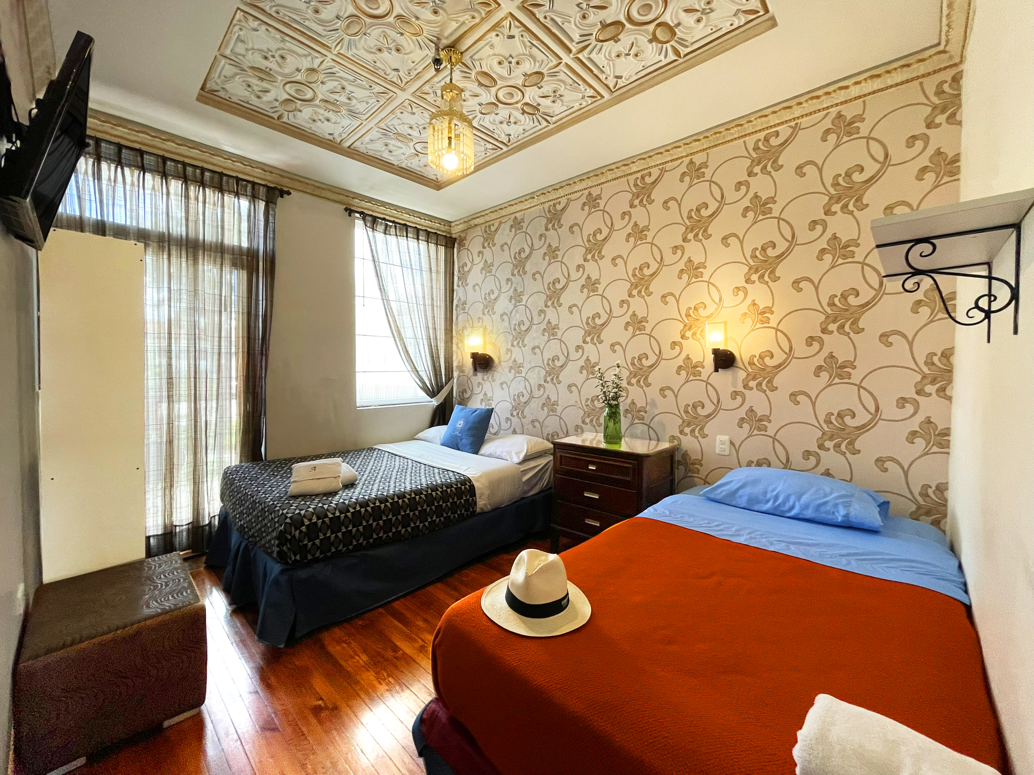 Double or Twin with Double Bed