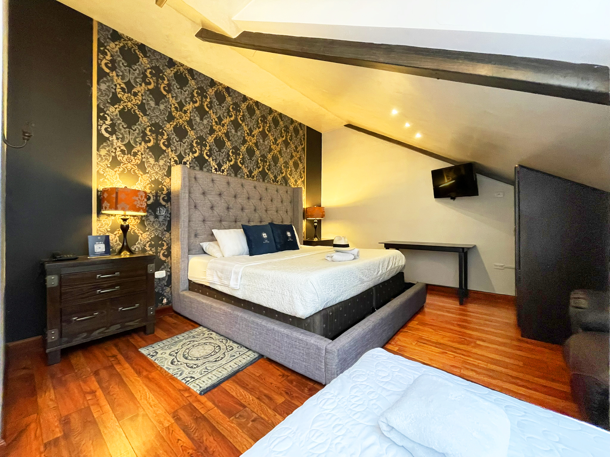 Quadruple with Views