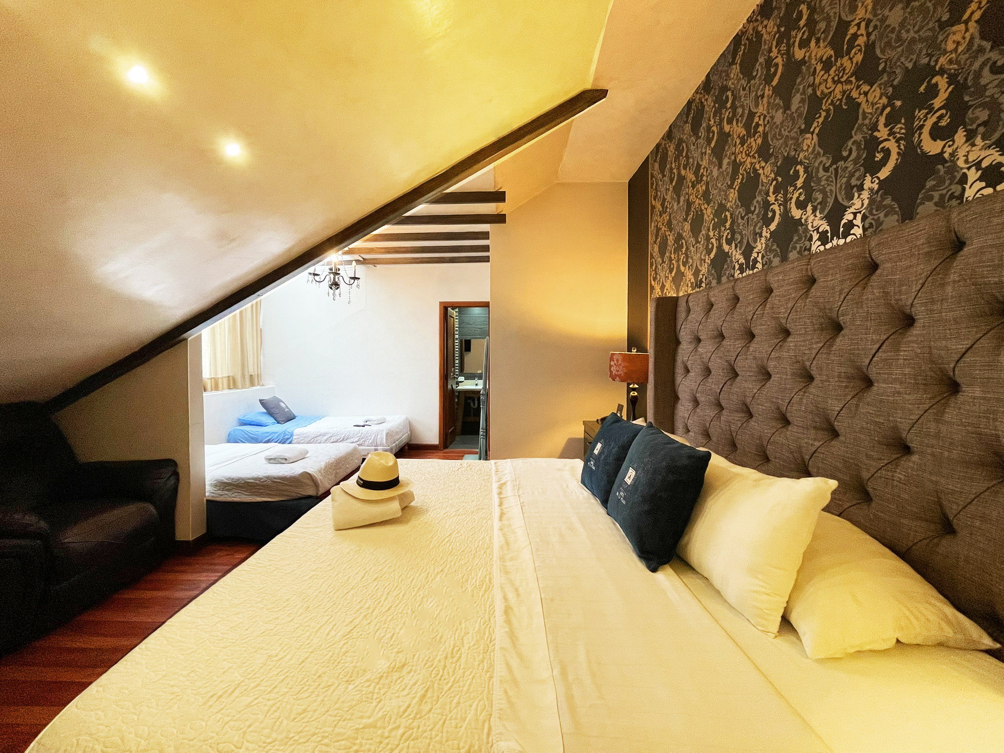 Quadruple with Views