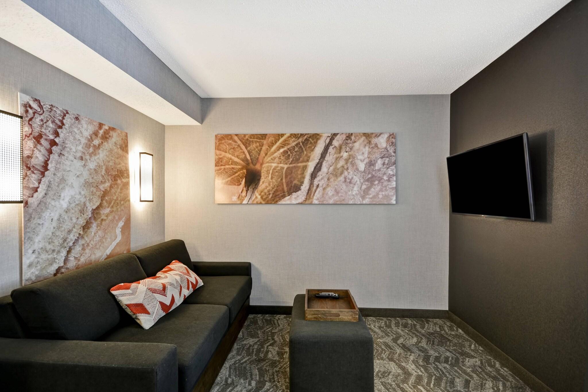 Suite Two Queen Beds