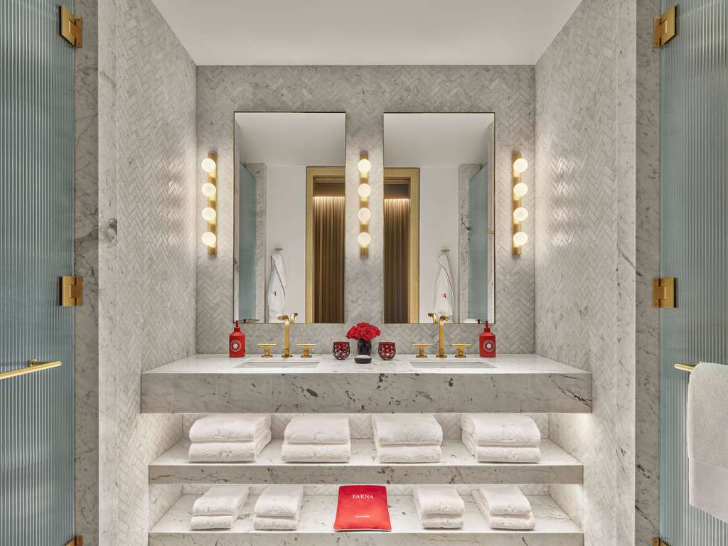 Double Accessible-two Queen Beds