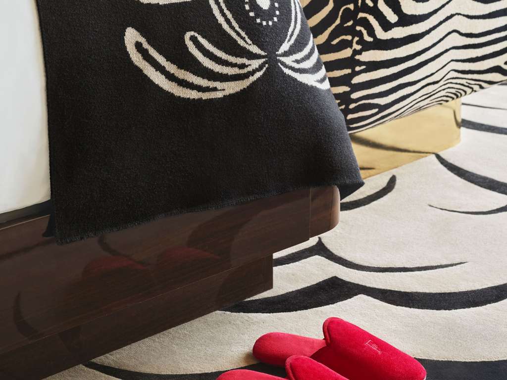 Double Classic King Bed