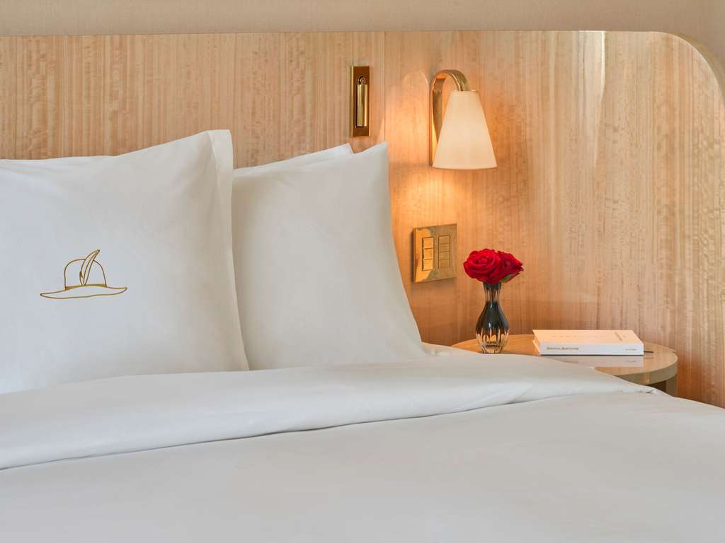 Junior Suite Accessible with Views