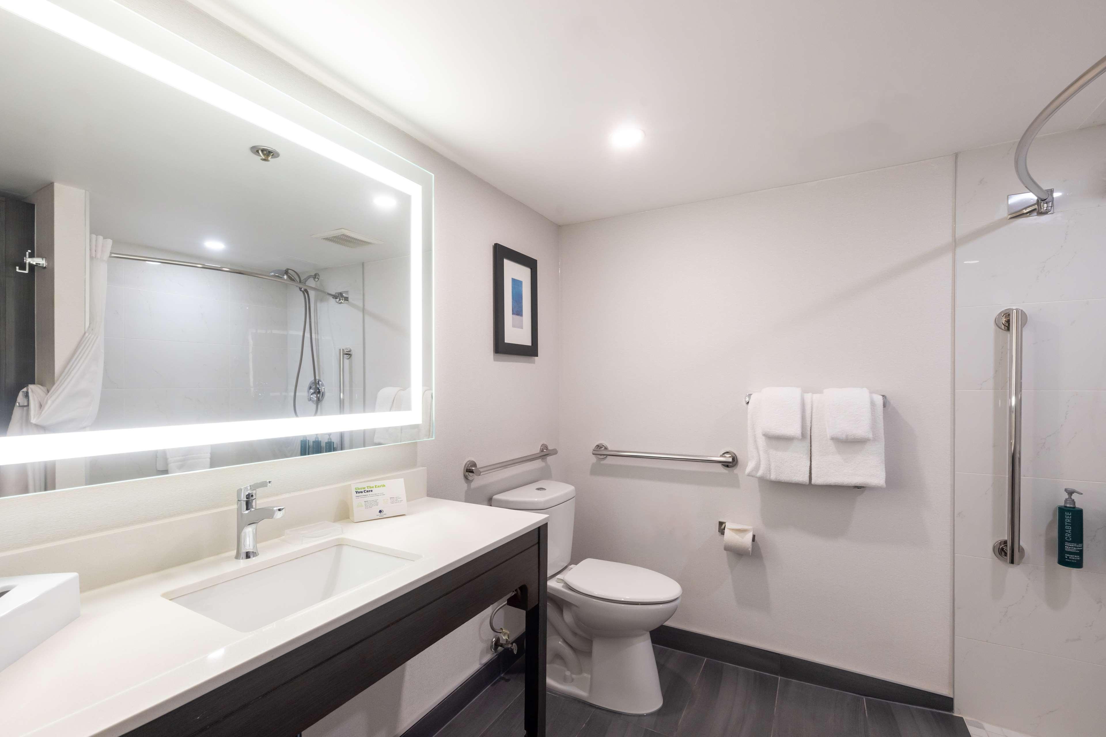 Double Accessible-queen Size Bed