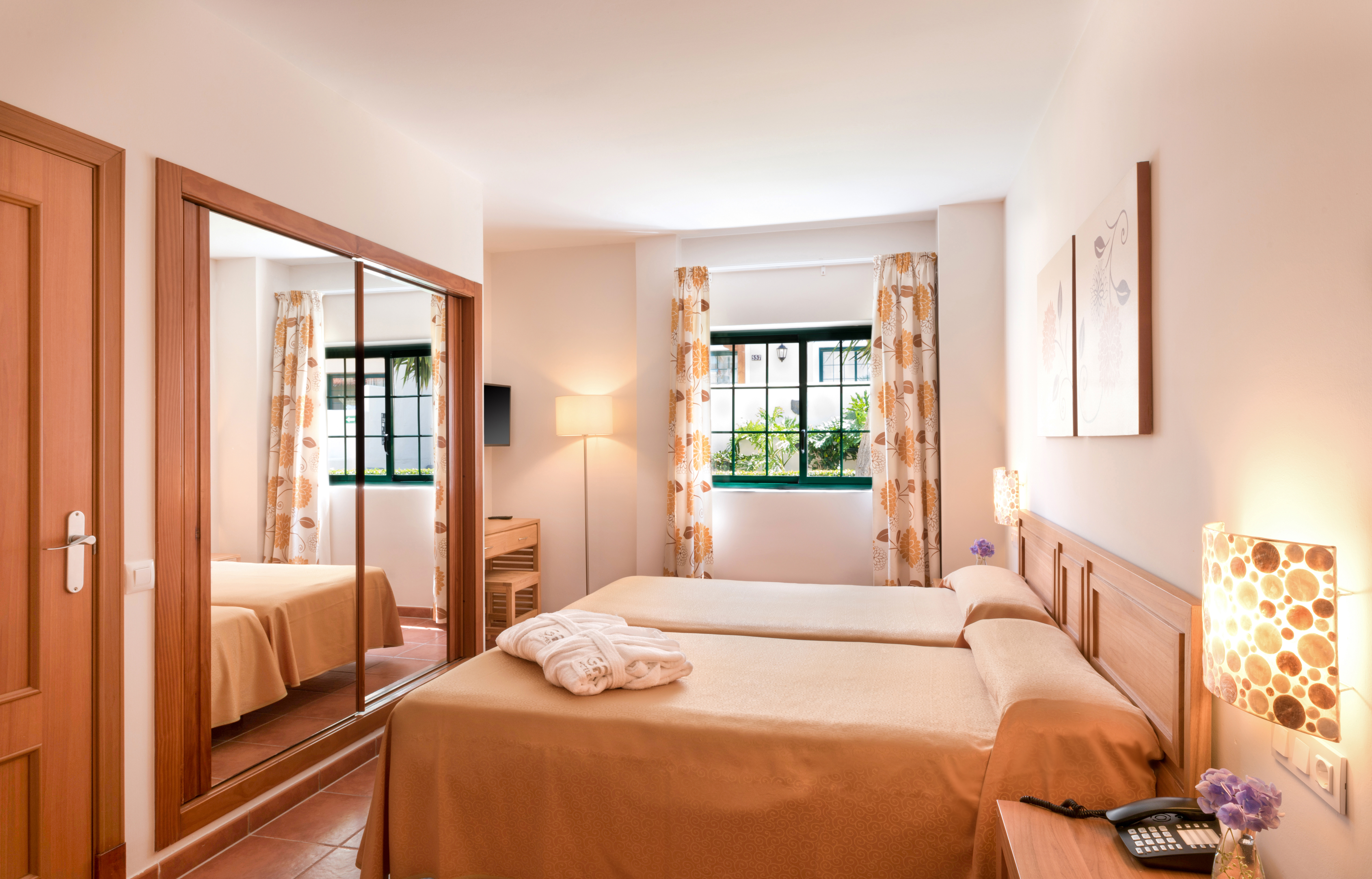 Bungalow Capacity 4 One Bedroom