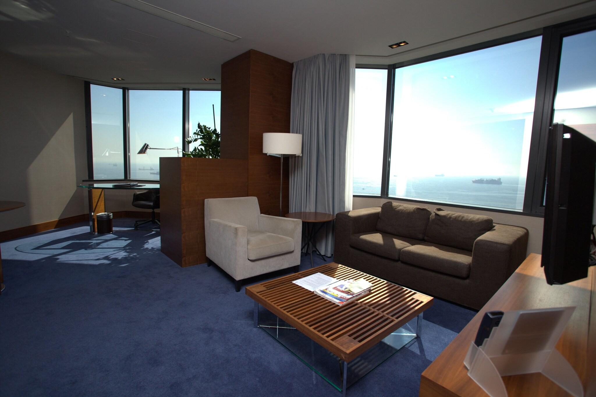 Junior Suite King Bed One Bedroom 